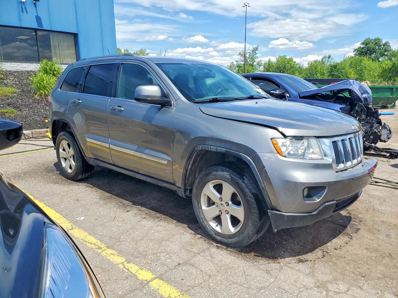 2013 Jeep Grand Cherokee Laredo Silver vin: 1C4RJFAG2DC581217