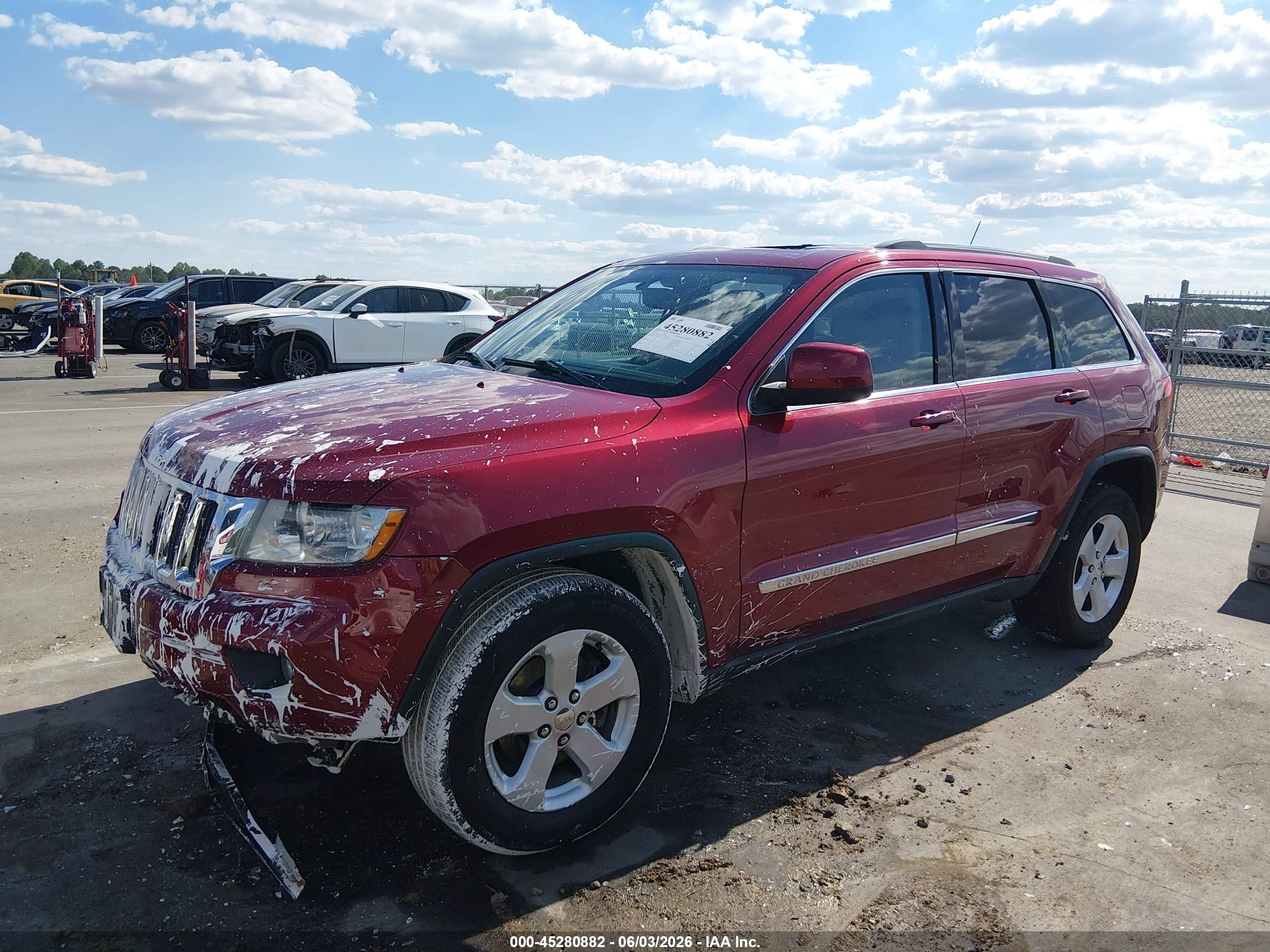 2013 Jeep Grand Cherokee Laredo Red vin: 1C4RJFAG2DC594596