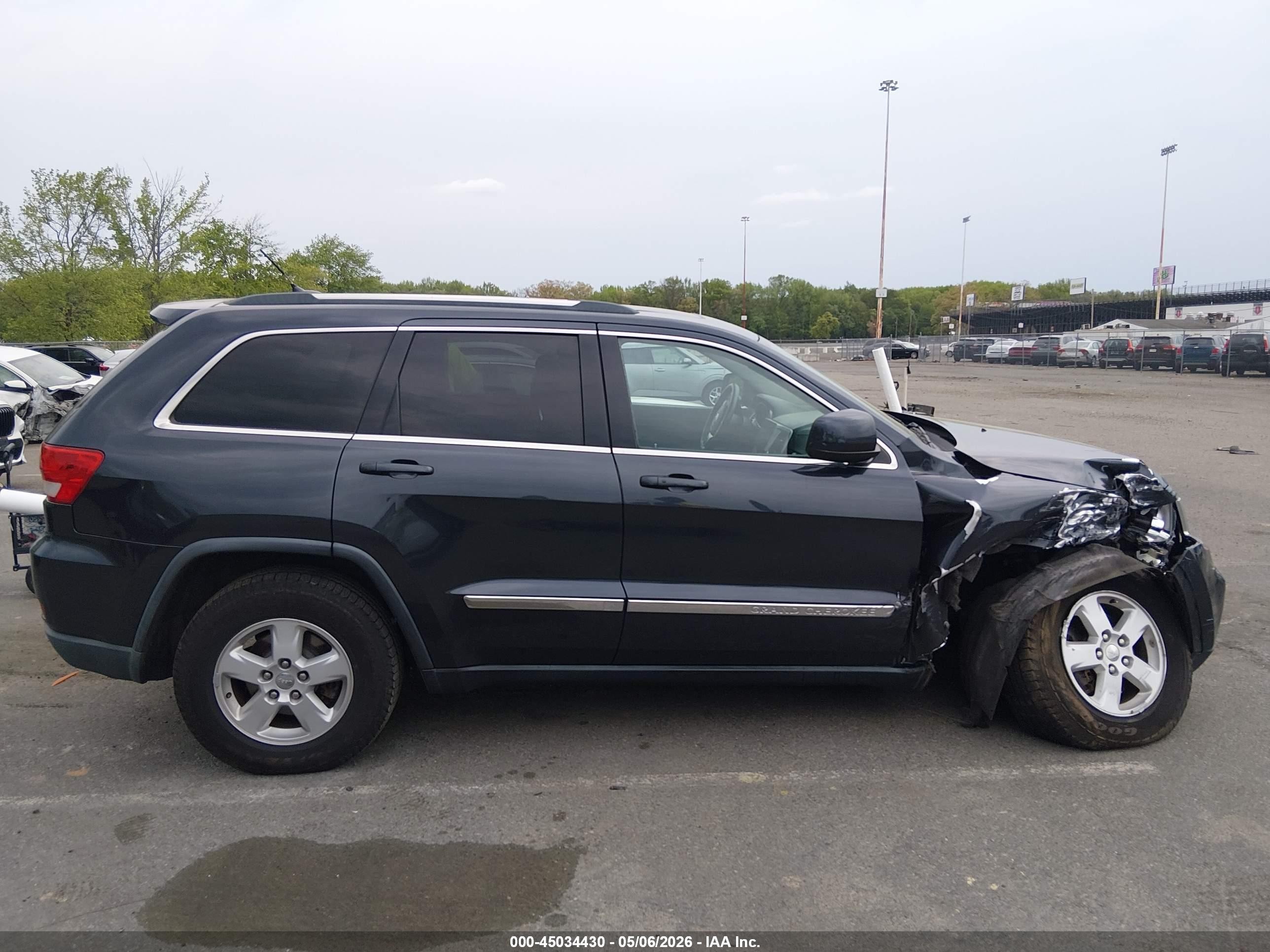 2013 Jeep Grand Cherokee Laredo Black vin: 1C4RJFAG2DC633204