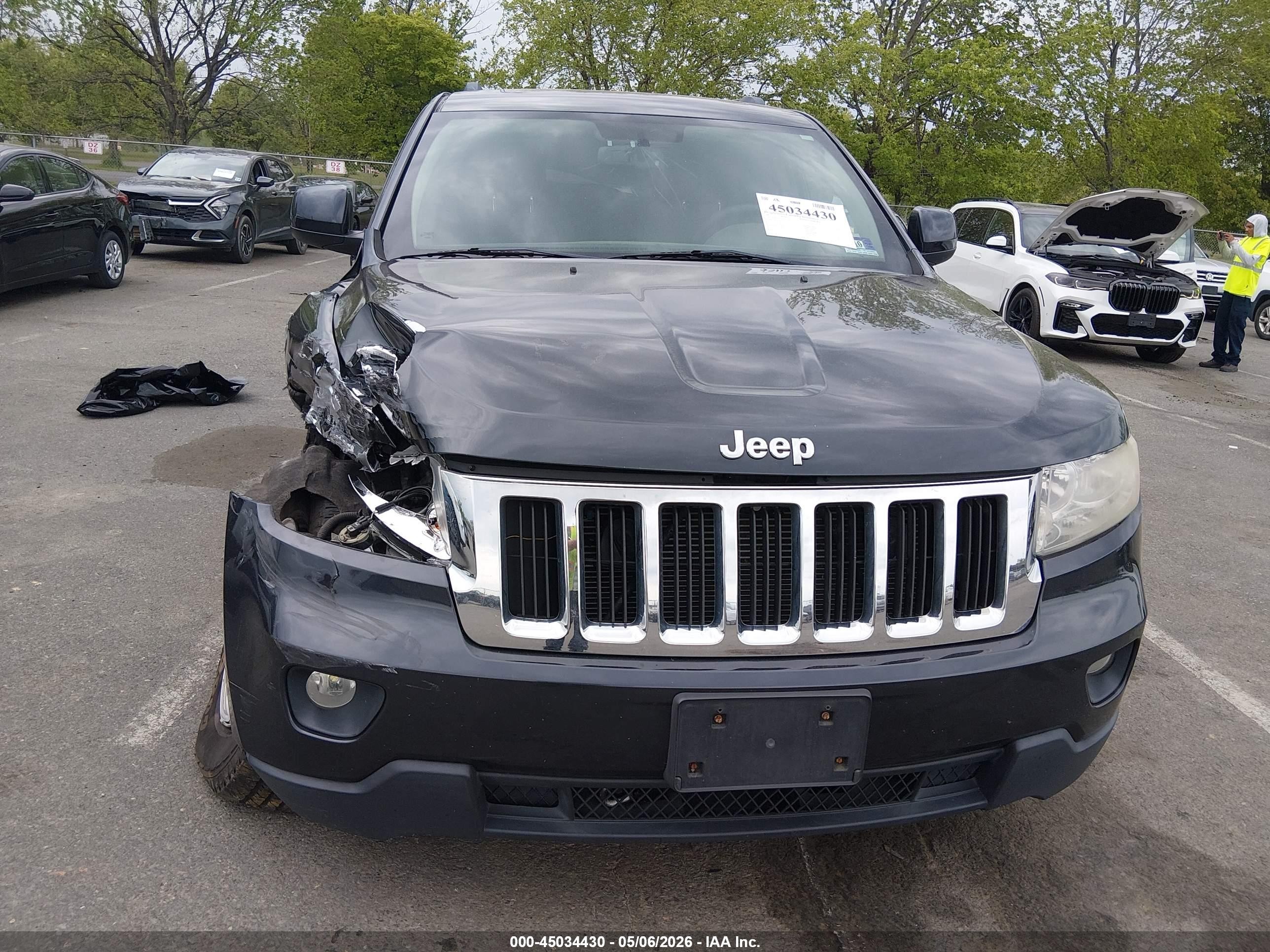 2013 Jeep Grand Cherokee Laredo Black vin: 1C4RJFAG2DC633204