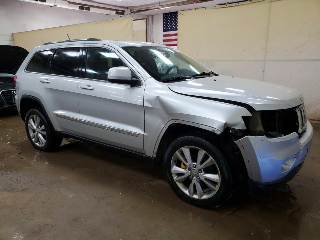 2013 Jeep Grand Cherokee Laredo White vin: 1C4RJFAG2DC649676