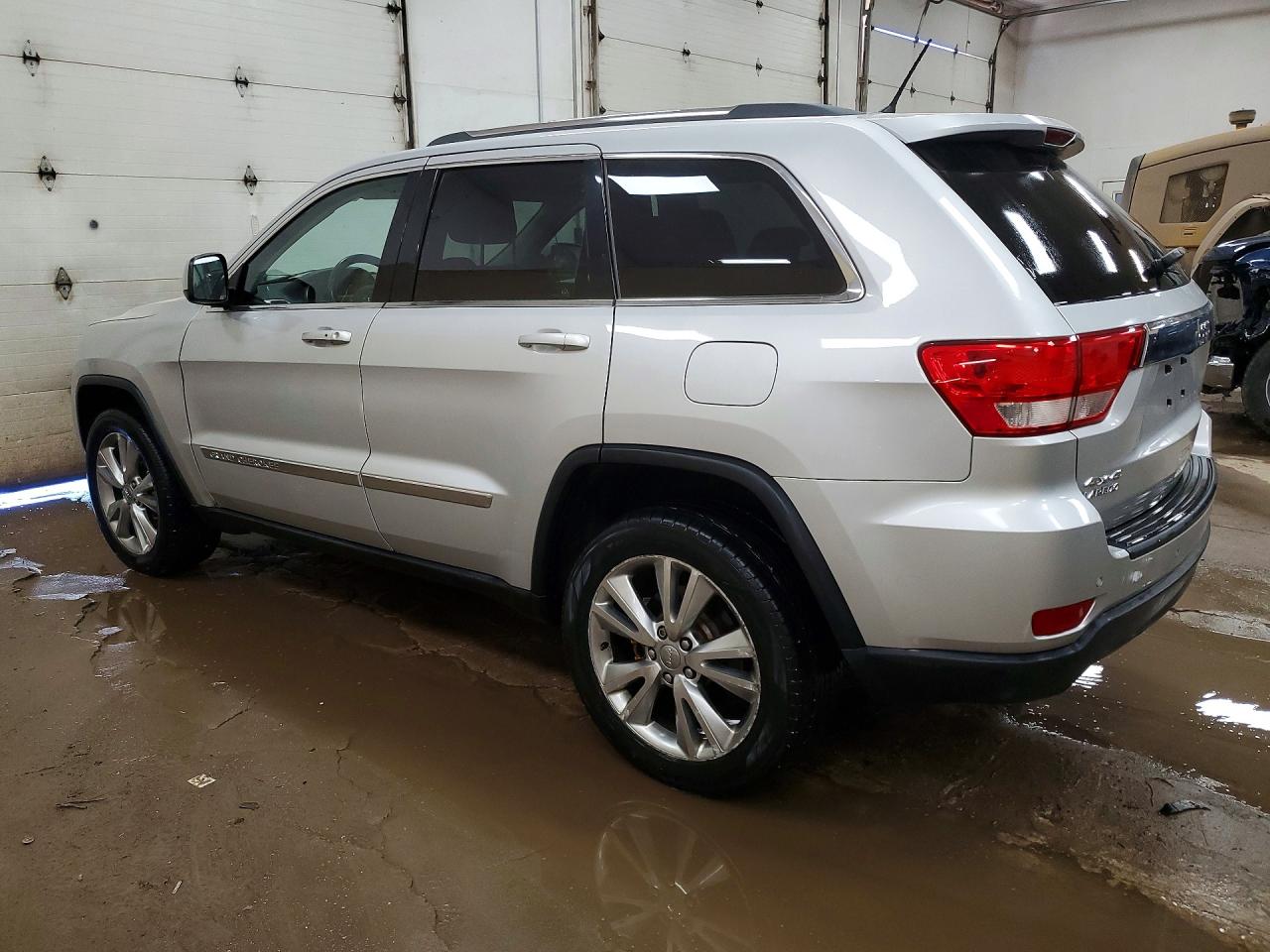 2013 Jeep Grand Cherokee Laredo White vin: 1C4RJFAG2DC649676