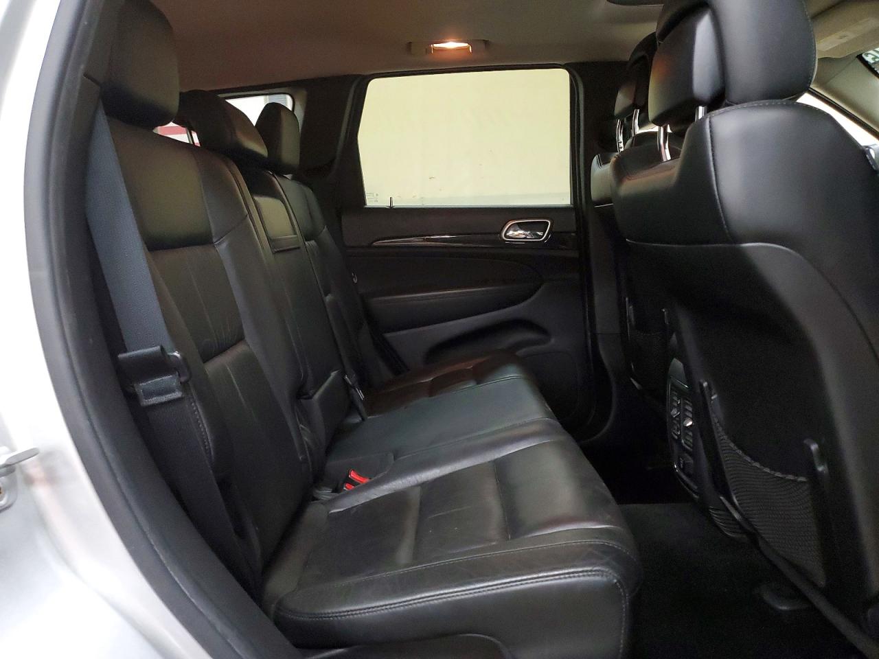 2013 Jeep Grand Cherokee Laredo White vin: 1C4RJFAG2DC649676