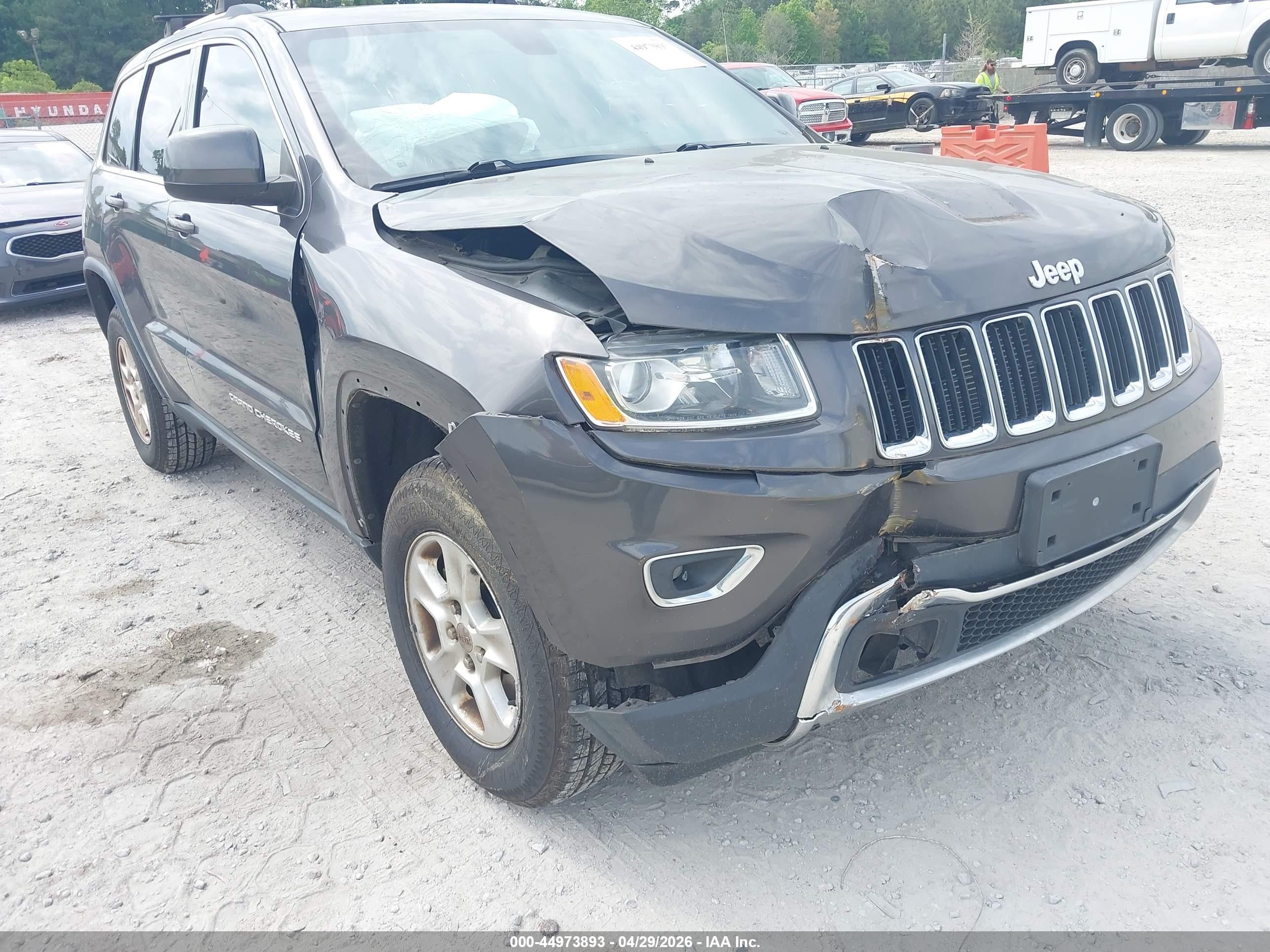 2014 Jeep Grand Cherokee Laredo Gray vin: 1C4RJFAG2EC134730