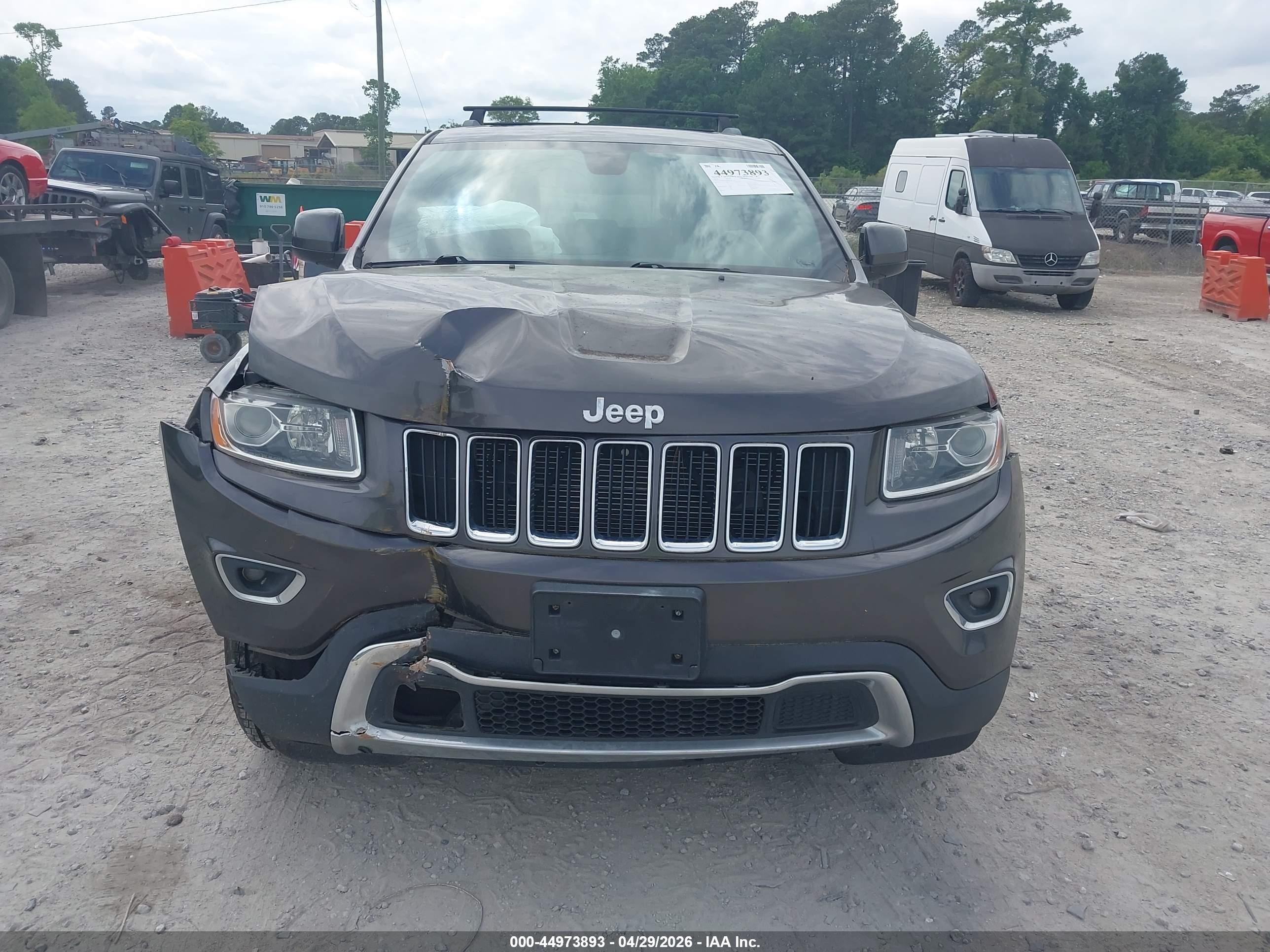 2014 Jeep Grand Cherokee Laredo Gray vin: 1C4RJFAG2EC134730