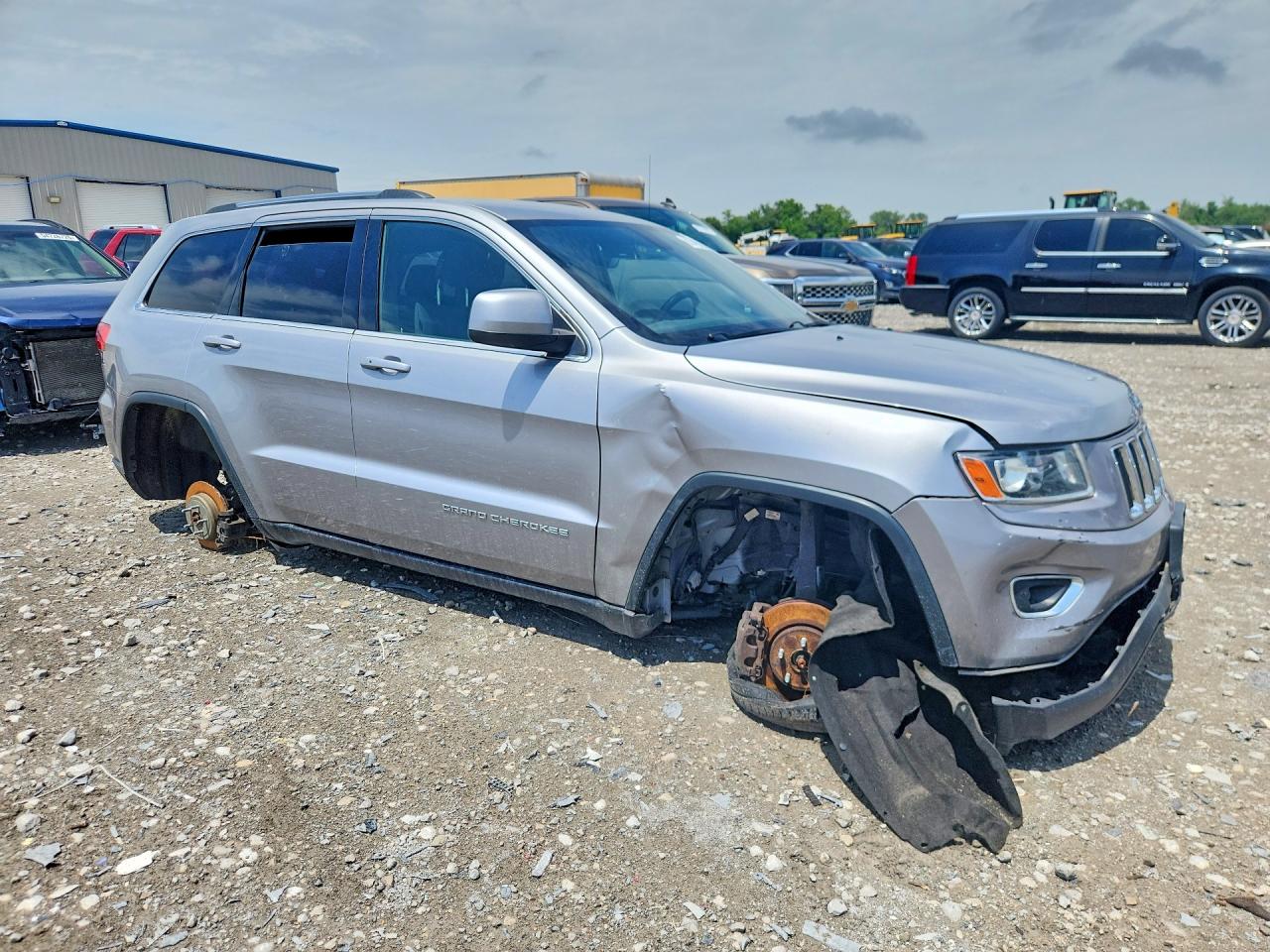 2014 Jeep Grand Cherokee Laredo Silver vin: 1C4RJFAG2EC407147