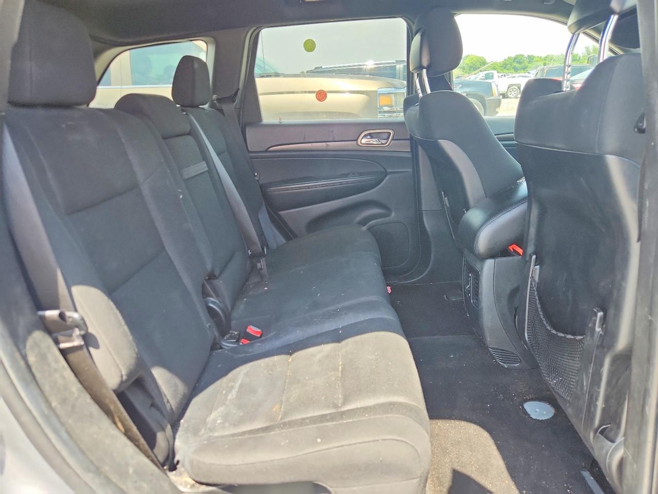 2014 Jeep Grand Cherokee Laredo Silver vin: 1C4RJFAG2EC407147