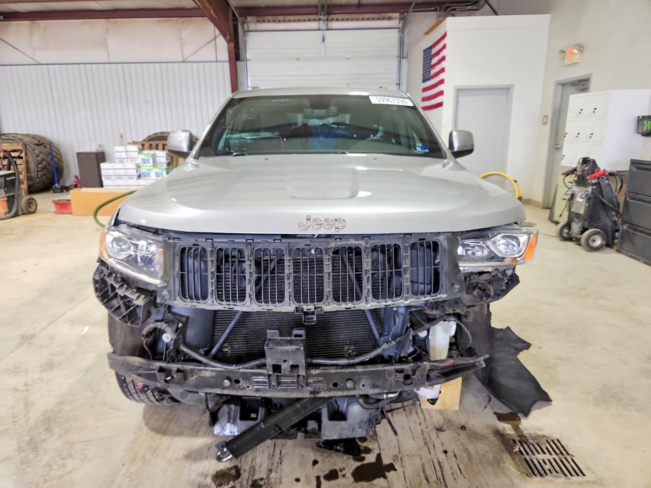 2014 Jeep Grand Cherokee Laredo Silver vin: 1C4RJFAG2EC430041