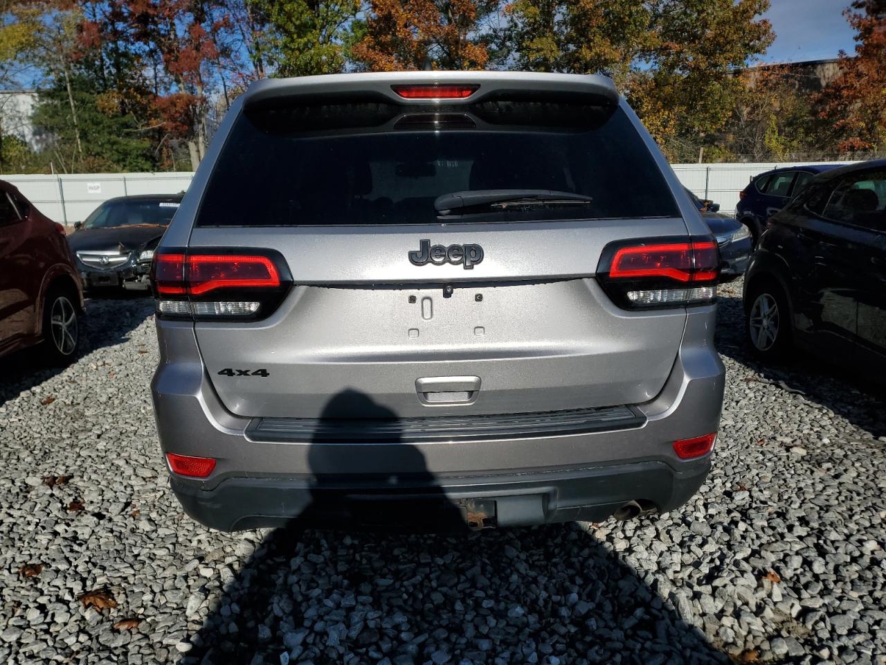 2014 Jeep Grand Cherokee Laredo Gray vin: 1C4RJFAG2EC541706