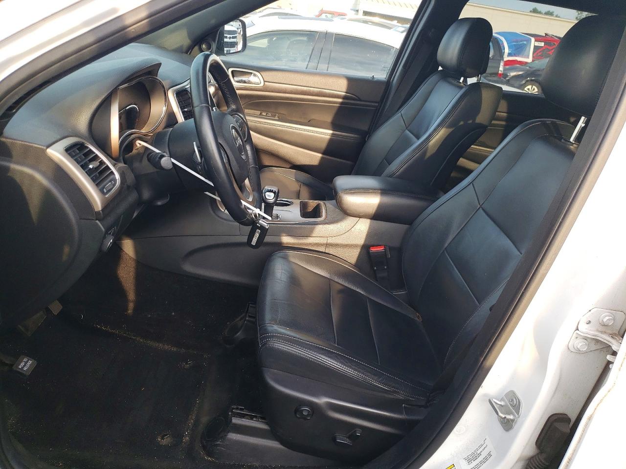 2014 Jeep Grand Cherokee Laredo Белый vin: 1C4RJFAG2EC577864