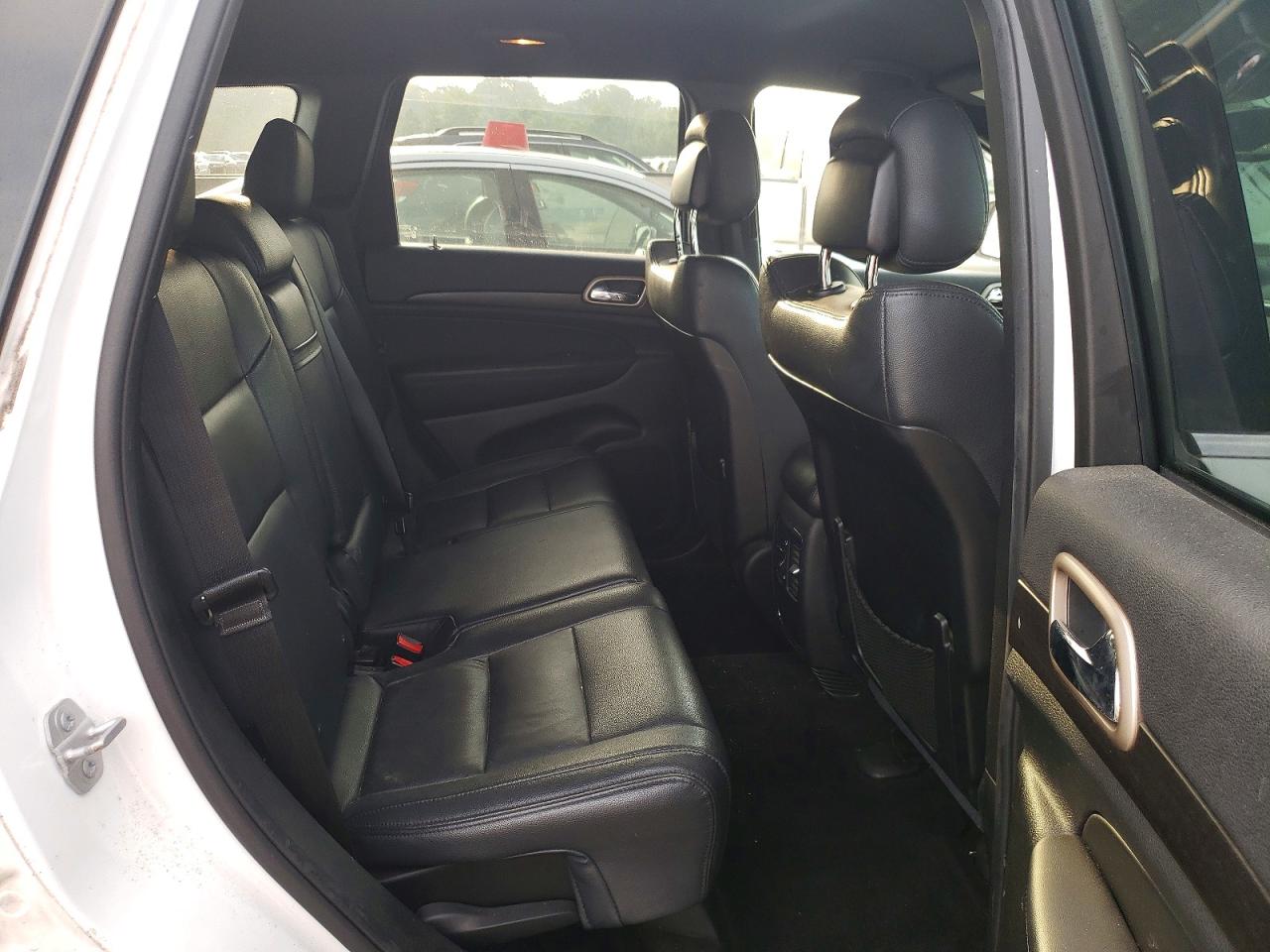 2014 Jeep Grand Cherokee Laredo Белый vin: 1C4RJFAG2EC577864