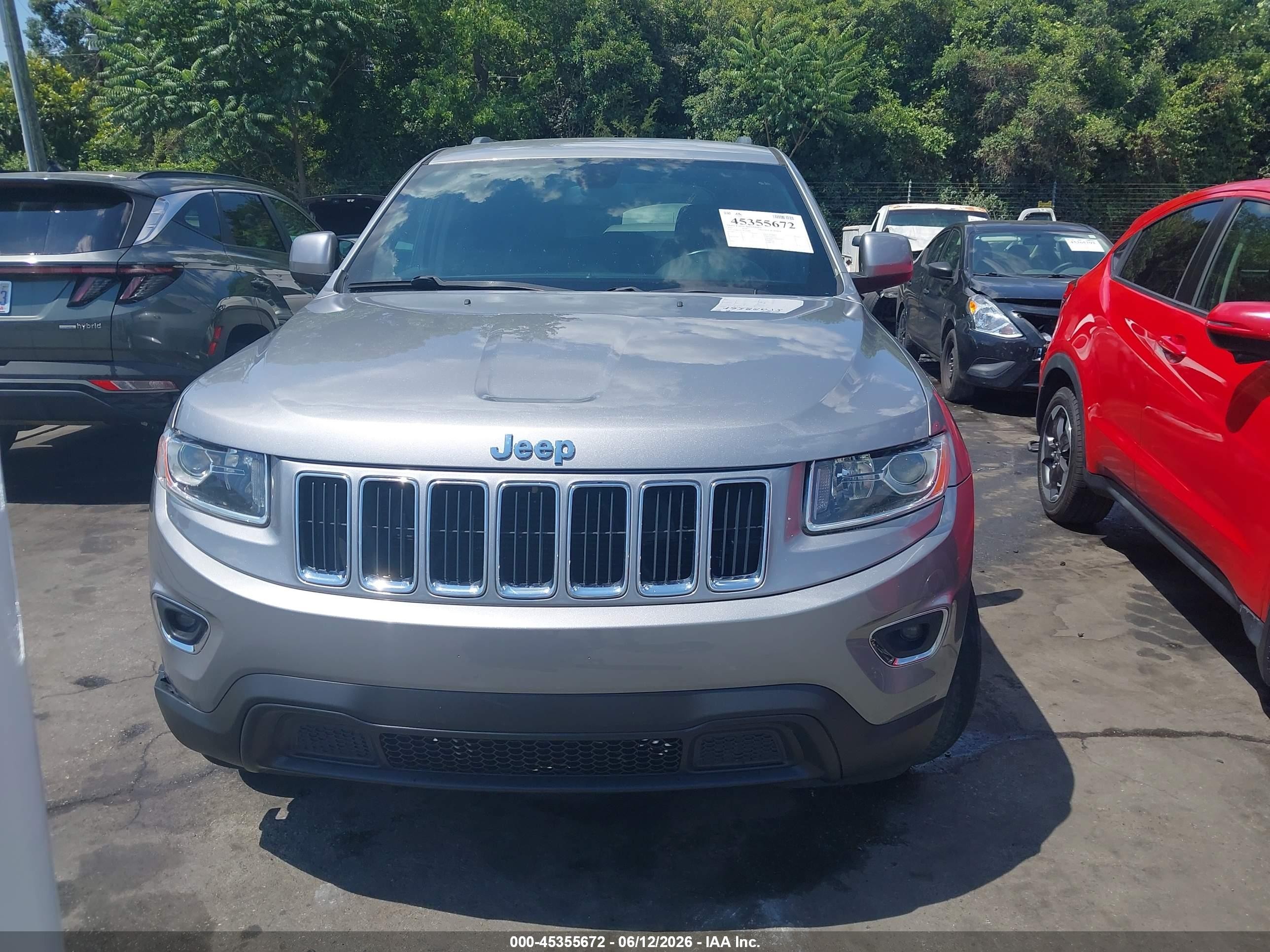 2015 Jeep Grand Cherokee Laredo Gray vin: 1C4RJFAG2FC116861