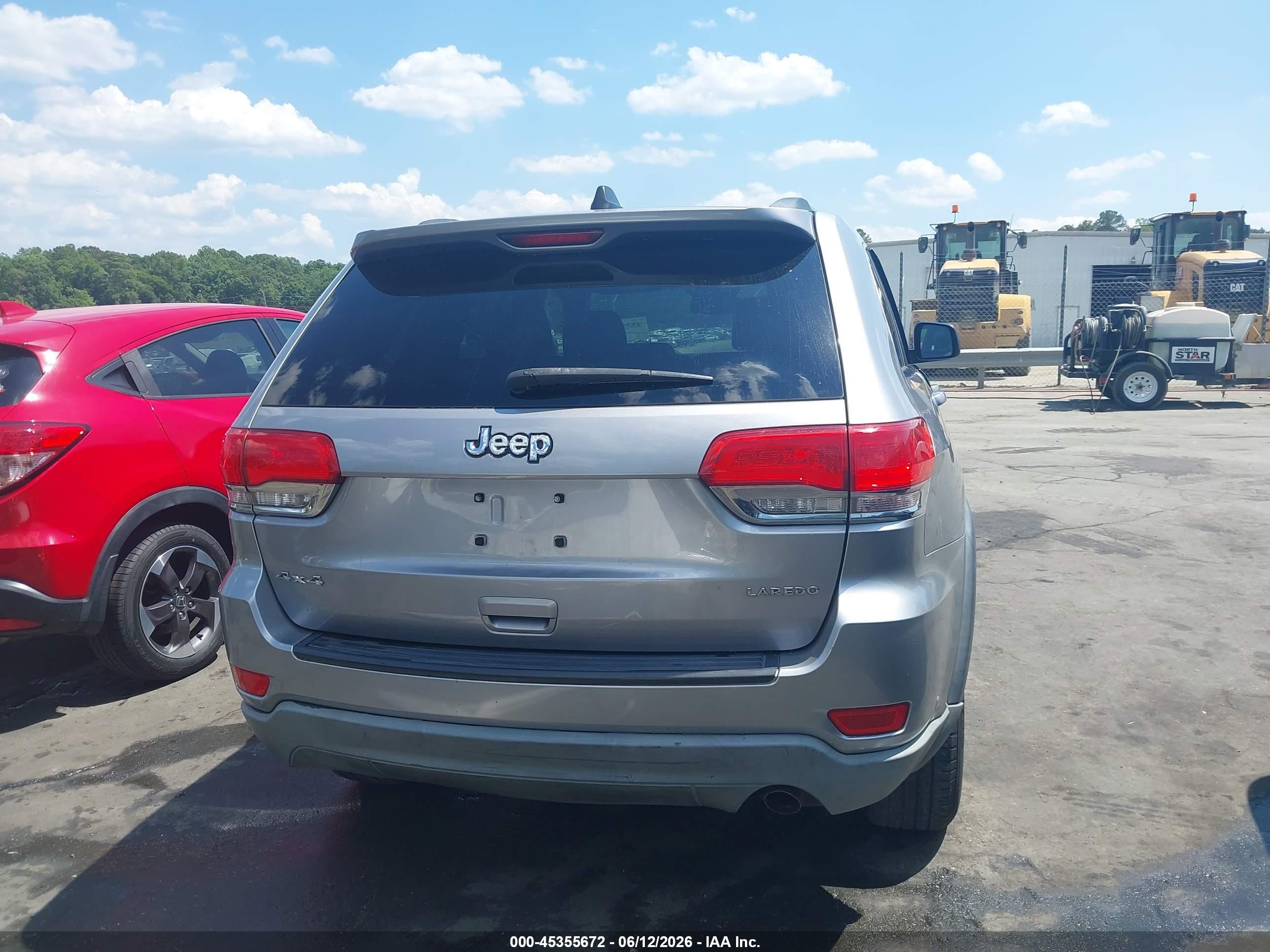 2015 Jeep Grand Cherokee Laredo Gray vin: 1C4RJFAG2FC116861