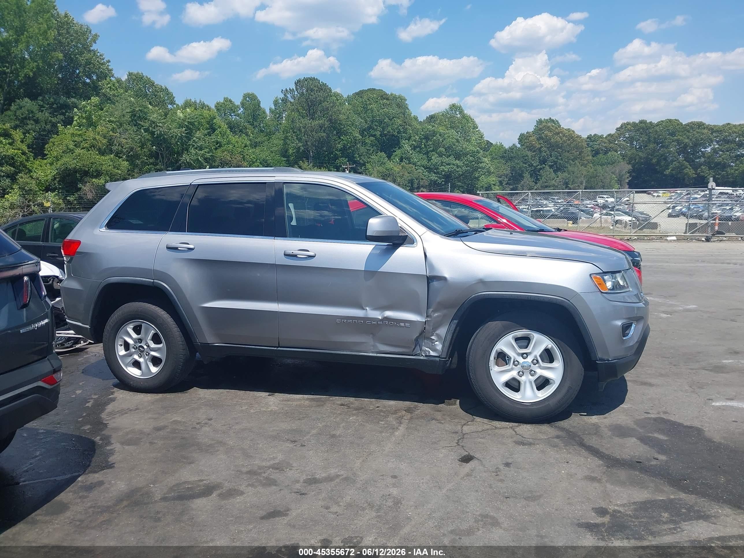 2015 Jeep Grand Cherokee Laredo Gray vin: 1C4RJFAG2FC116861