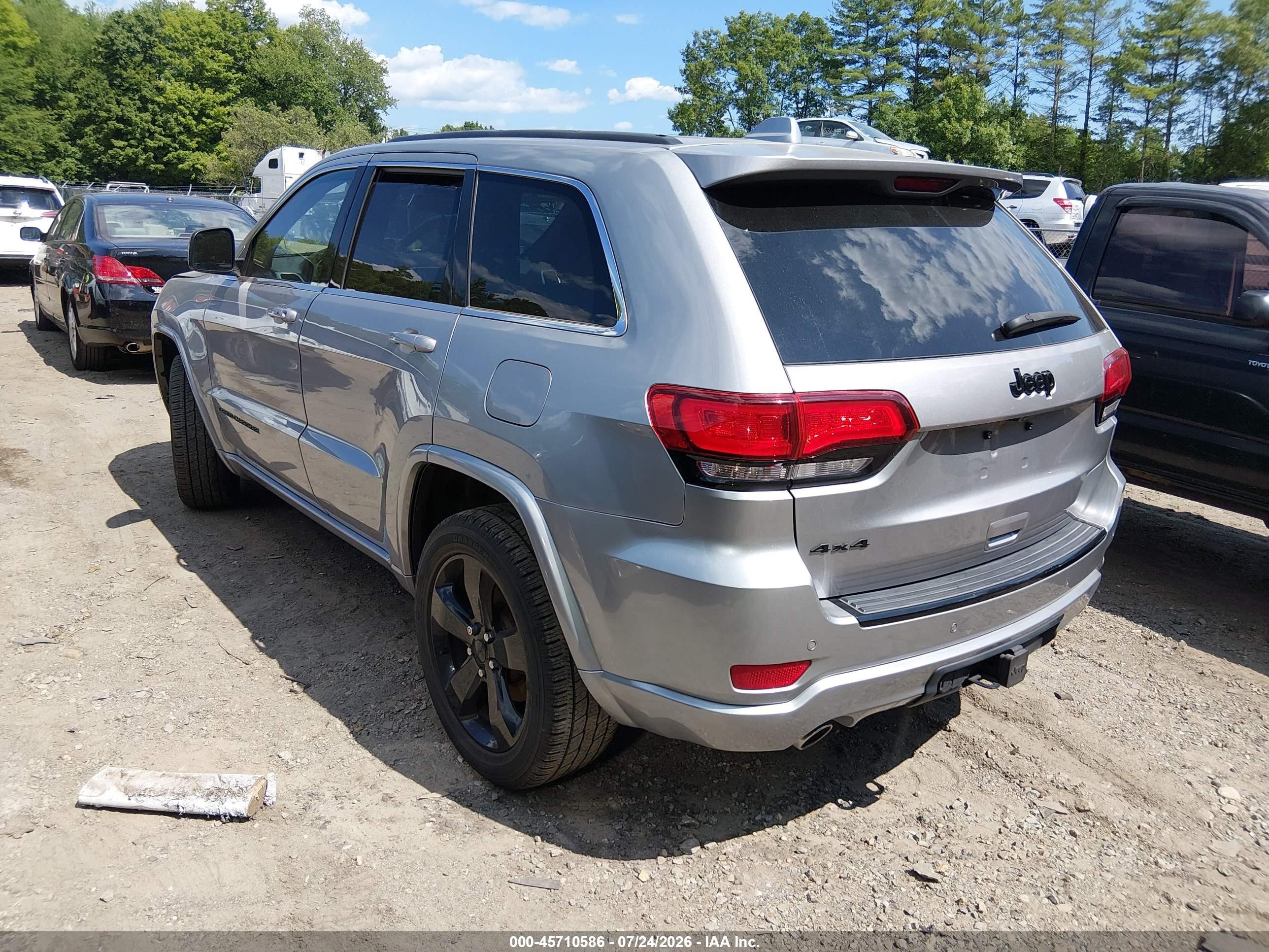 2015 Jeep Grand Cherokee Altitude Silver vin: 1C4RJFAG2FC122014