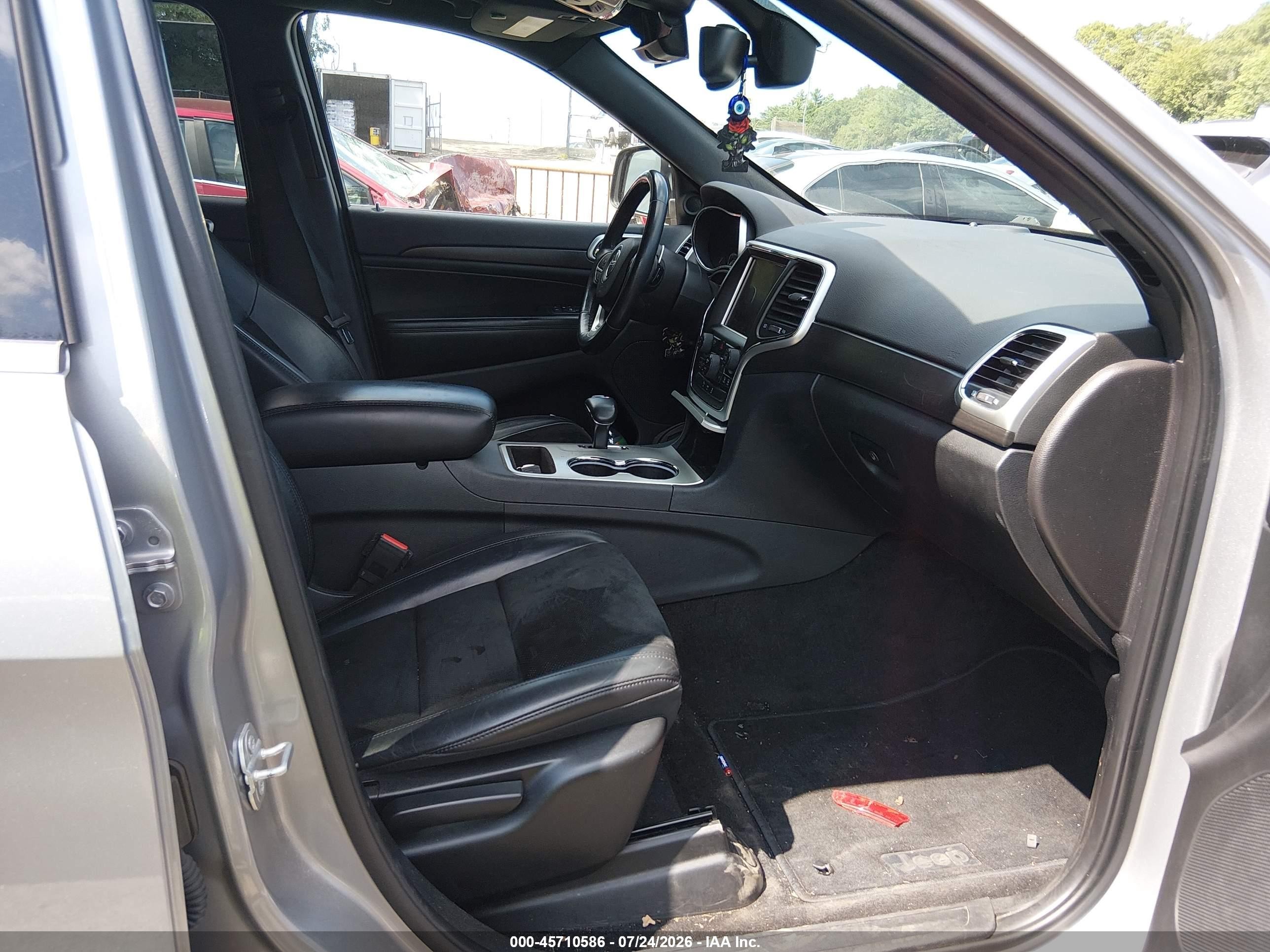 2015 Jeep Grand Cherokee Altitude Silver vin: 1C4RJFAG2FC122014