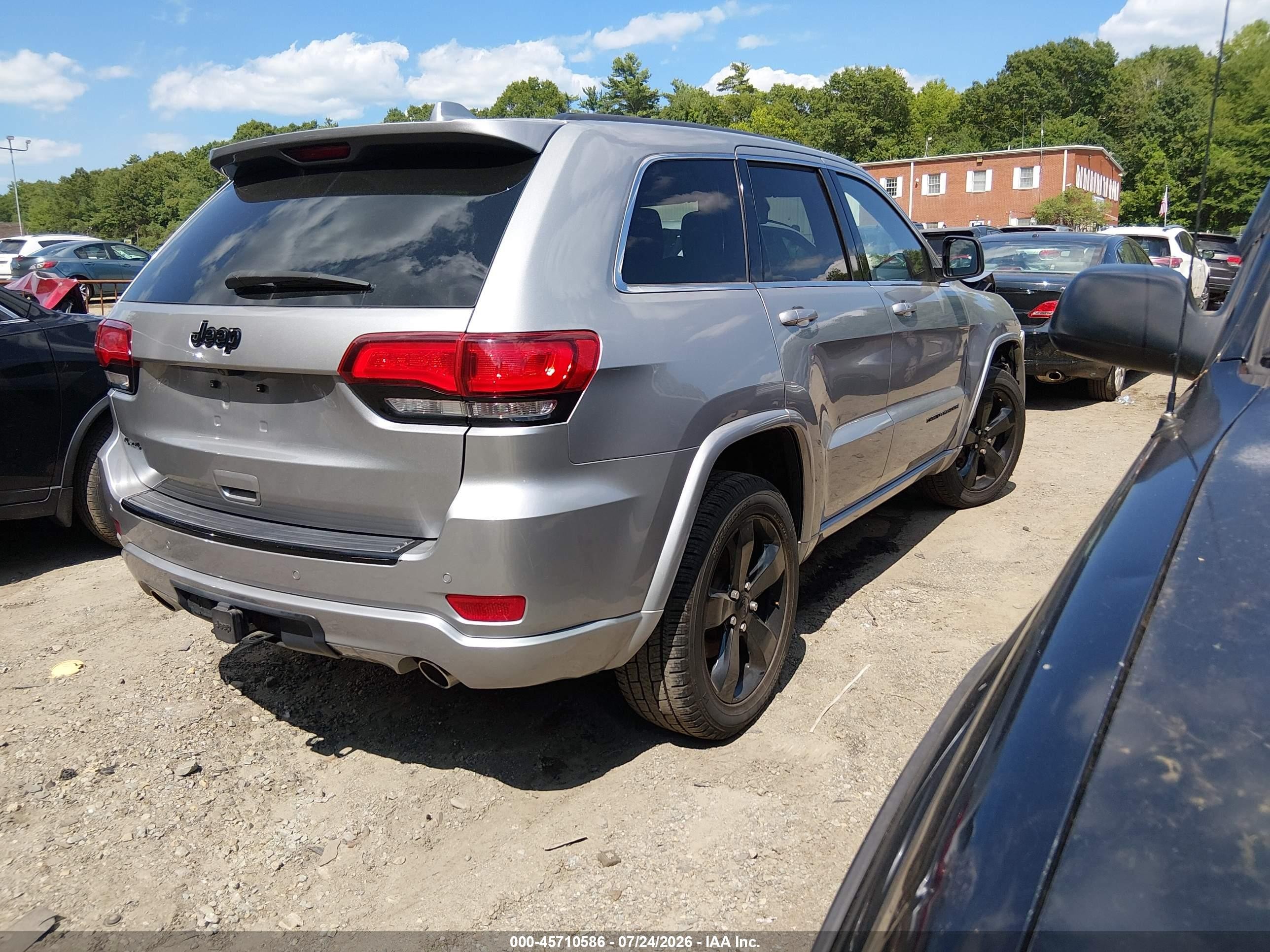 2015 Jeep Grand Cherokee Altitude Silver vin: 1C4RJFAG2FC122014