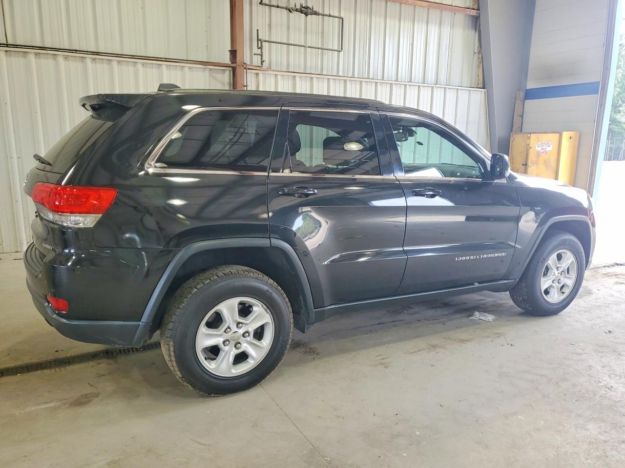 2015 Jeep Grand Cherokee Laredo Black vin: 1C4RJFAG2FC122109