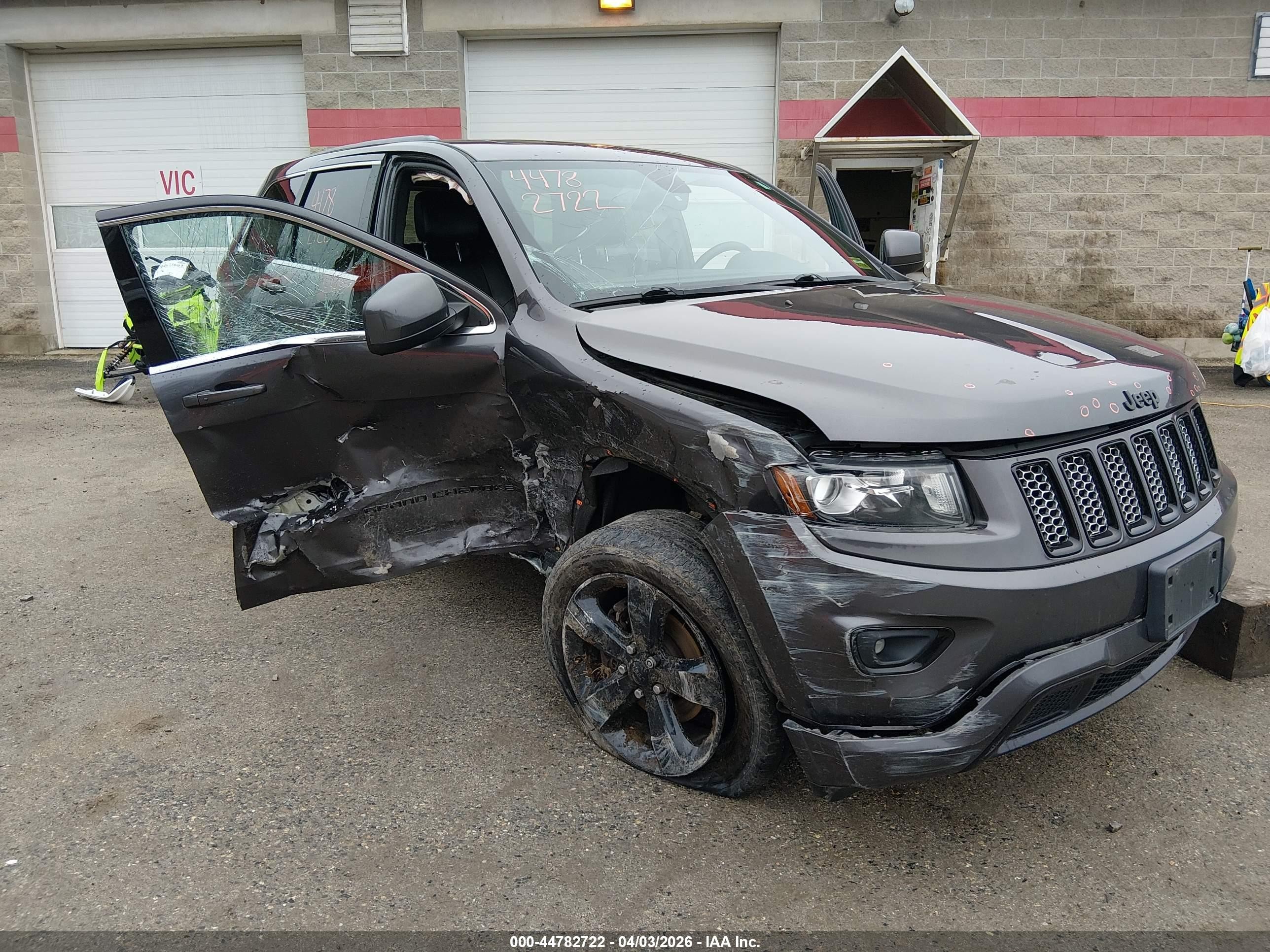 2015 Jeep Grand Cherokee Altitude Gray vin: 1C4RJFAG2FC196033
