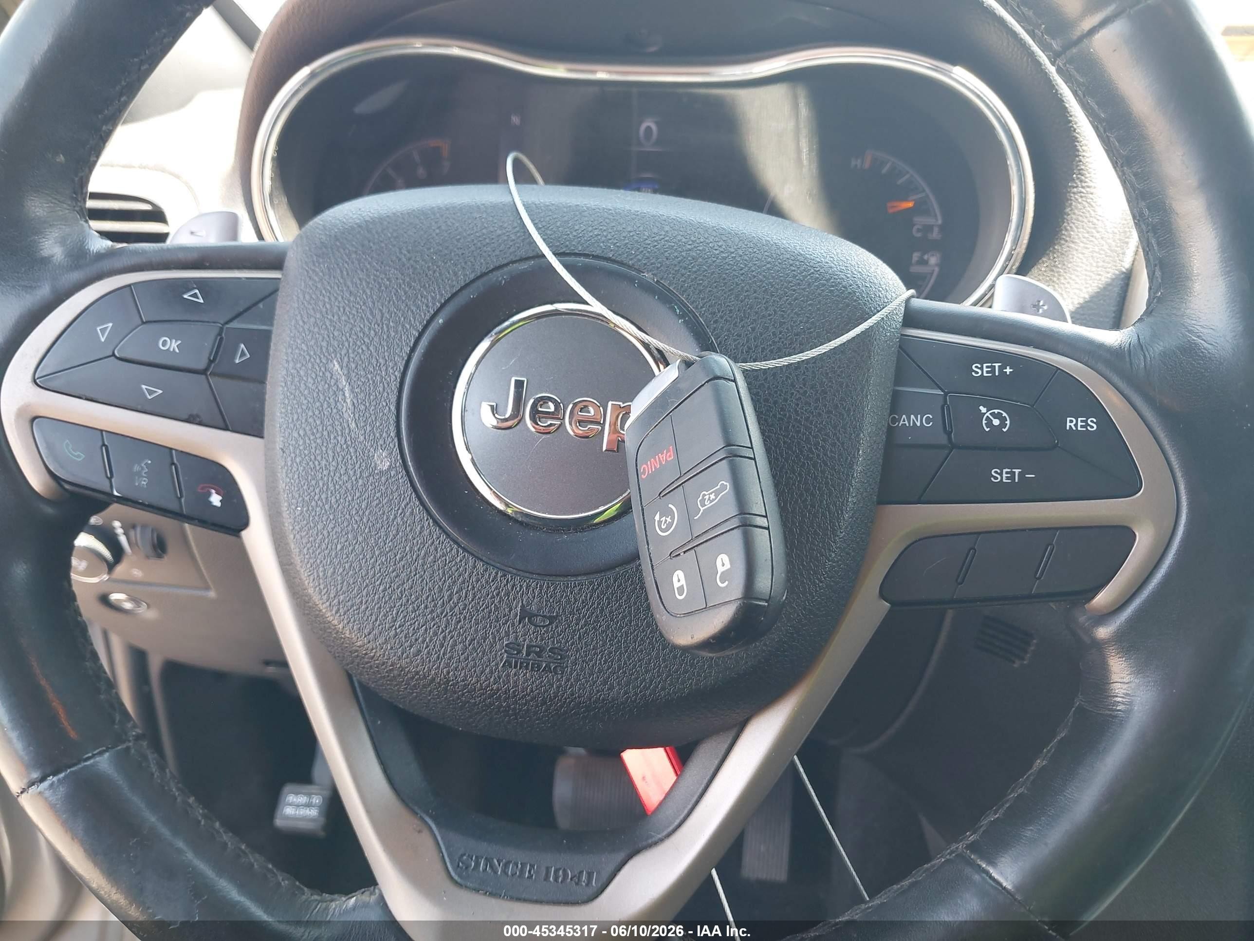 2015 Jeep Grand Cherokee Laredo Silver vin: 1C4RJFAG2FC607933