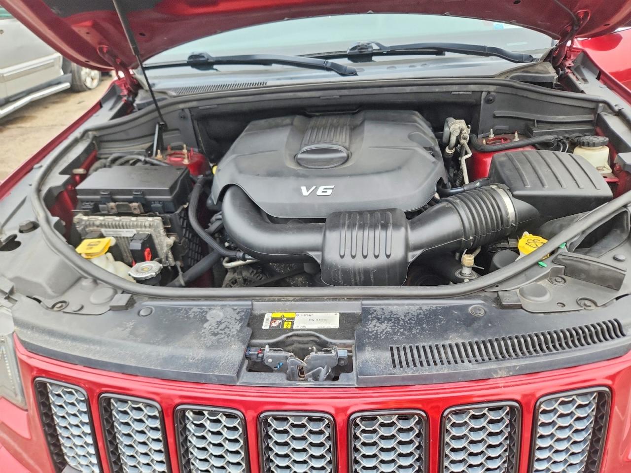 2015 Jeep Grand Cherokee Laredo Maroon vin: 1C4RJFAG2FC631214