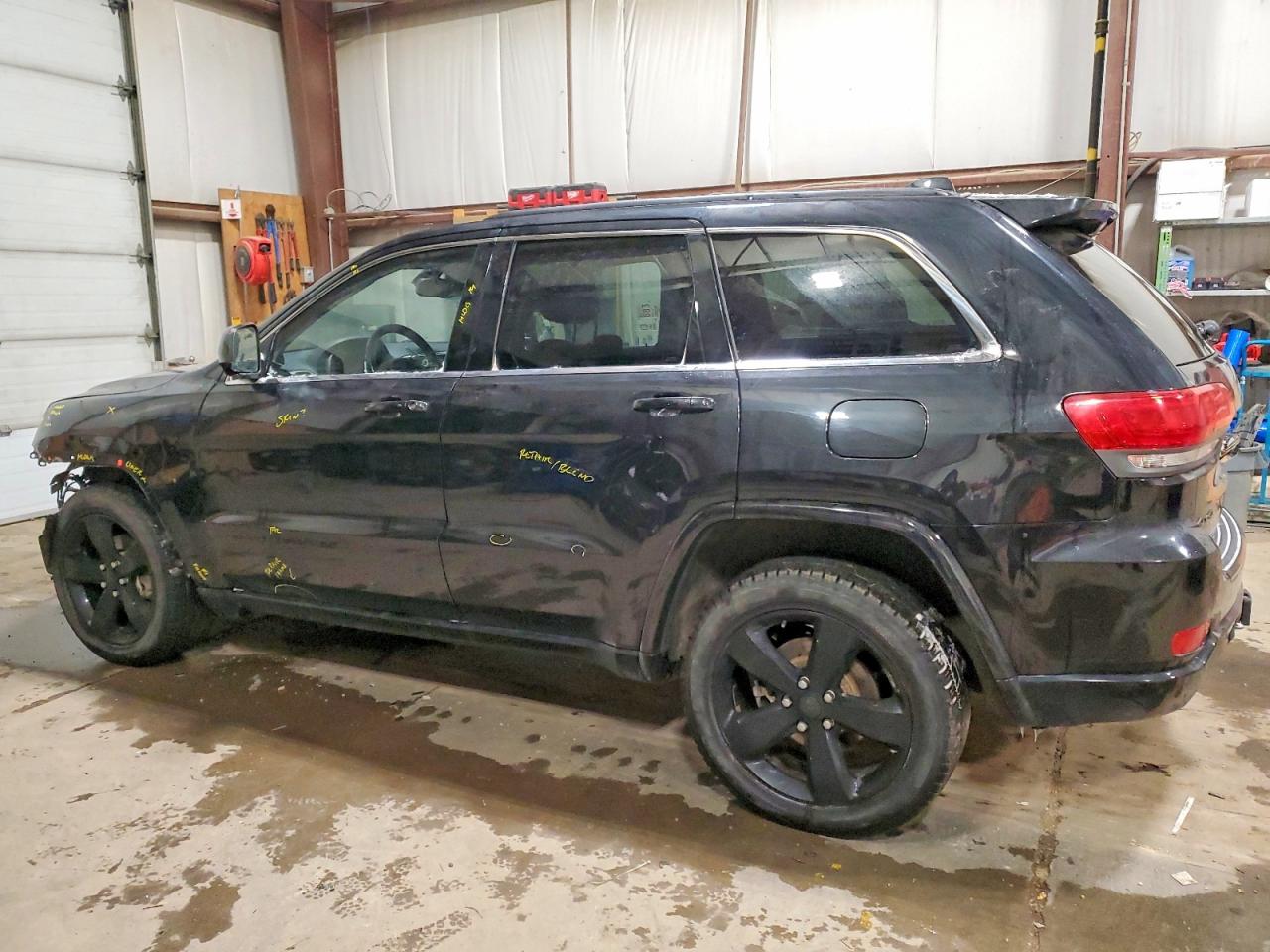 2015 Jeep Grand Cherokee Laredo Черный vin: 1C4RJFAG2FC636042