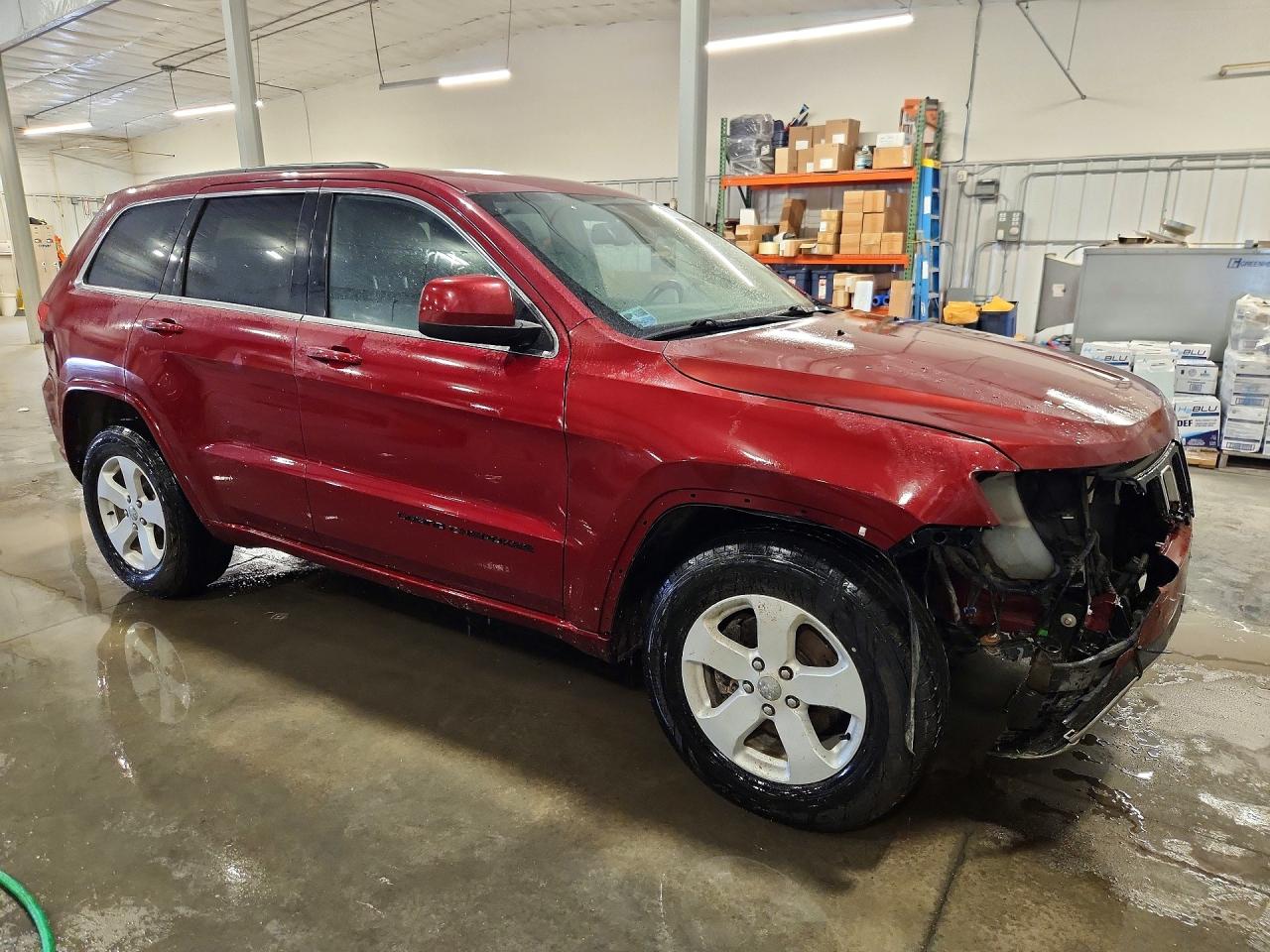2015 Jeep Grand Cherokee Laredo Red vin: 1C4RJFAG2FC661796
