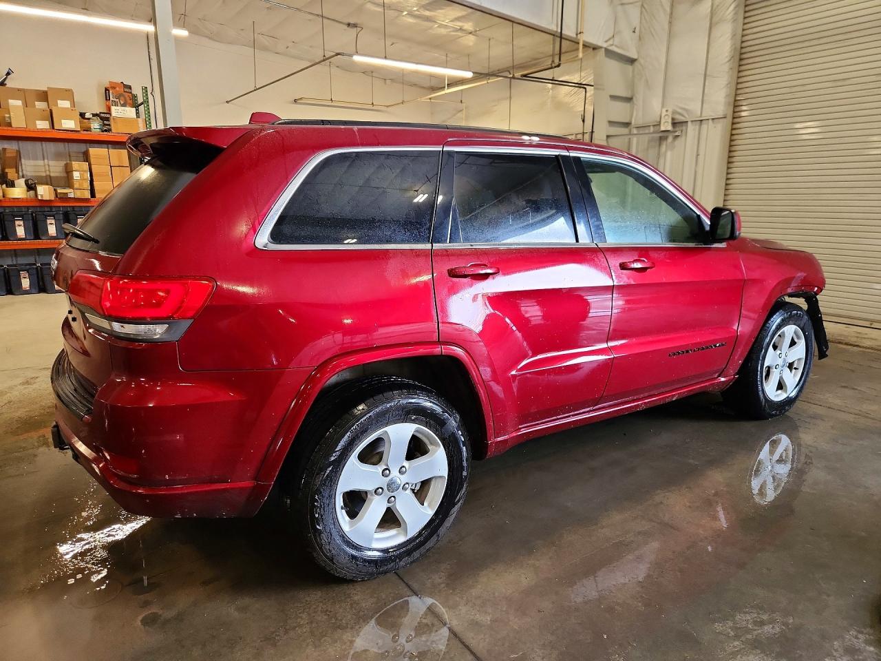 2015 Jeep Grand Cherokee Laredo Red vin: 1C4RJFAG2FC661796