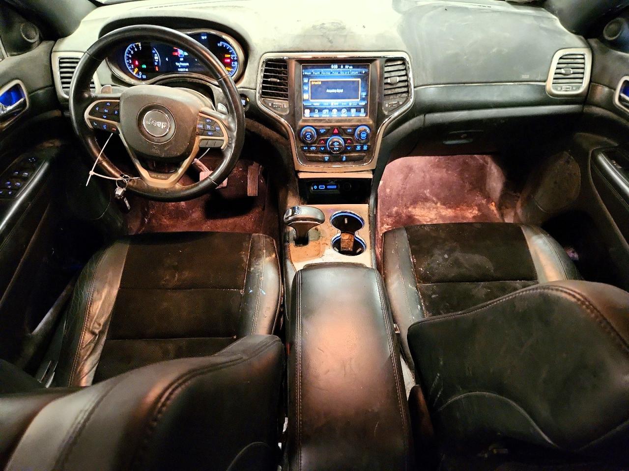 2015 Jeep Grand Cherokee Laredo Red vin: 1C4RJFAG2FC661796