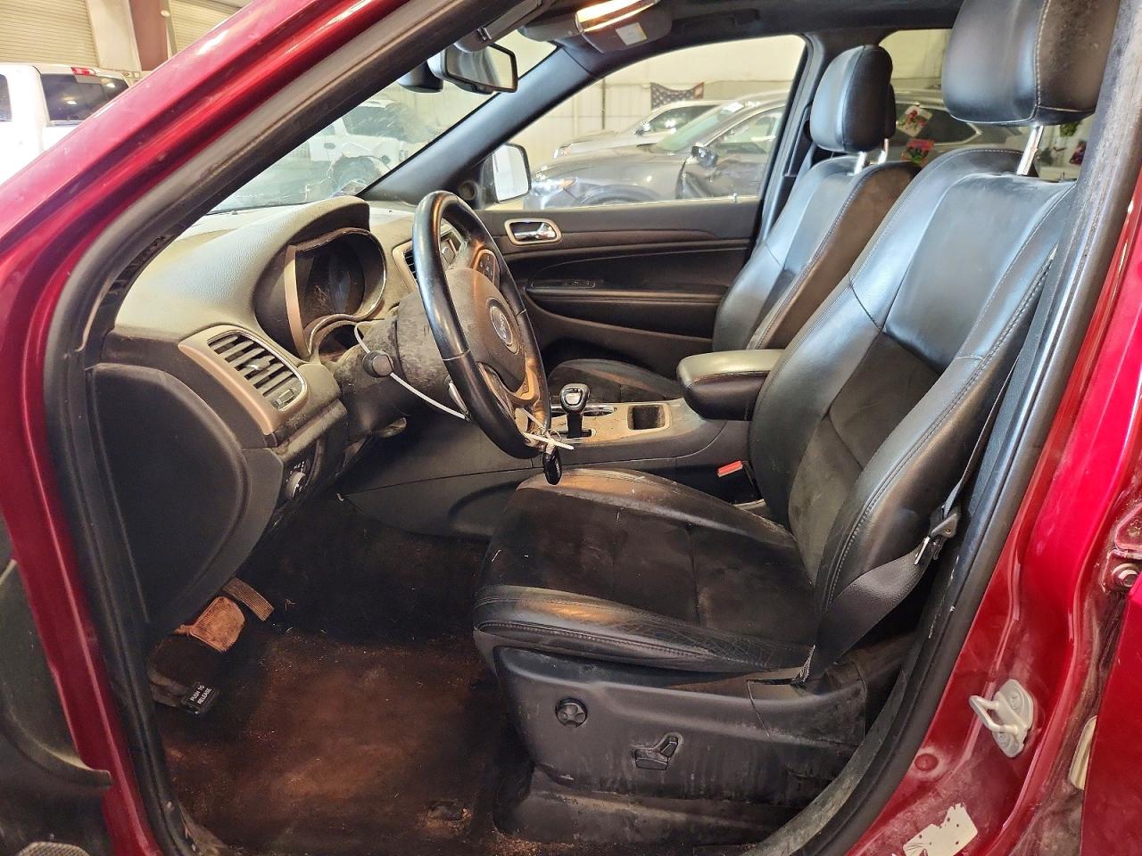 2015 Jeep Grand Cherokee Laredo Red vin: 1C4RJFAG2FC661796