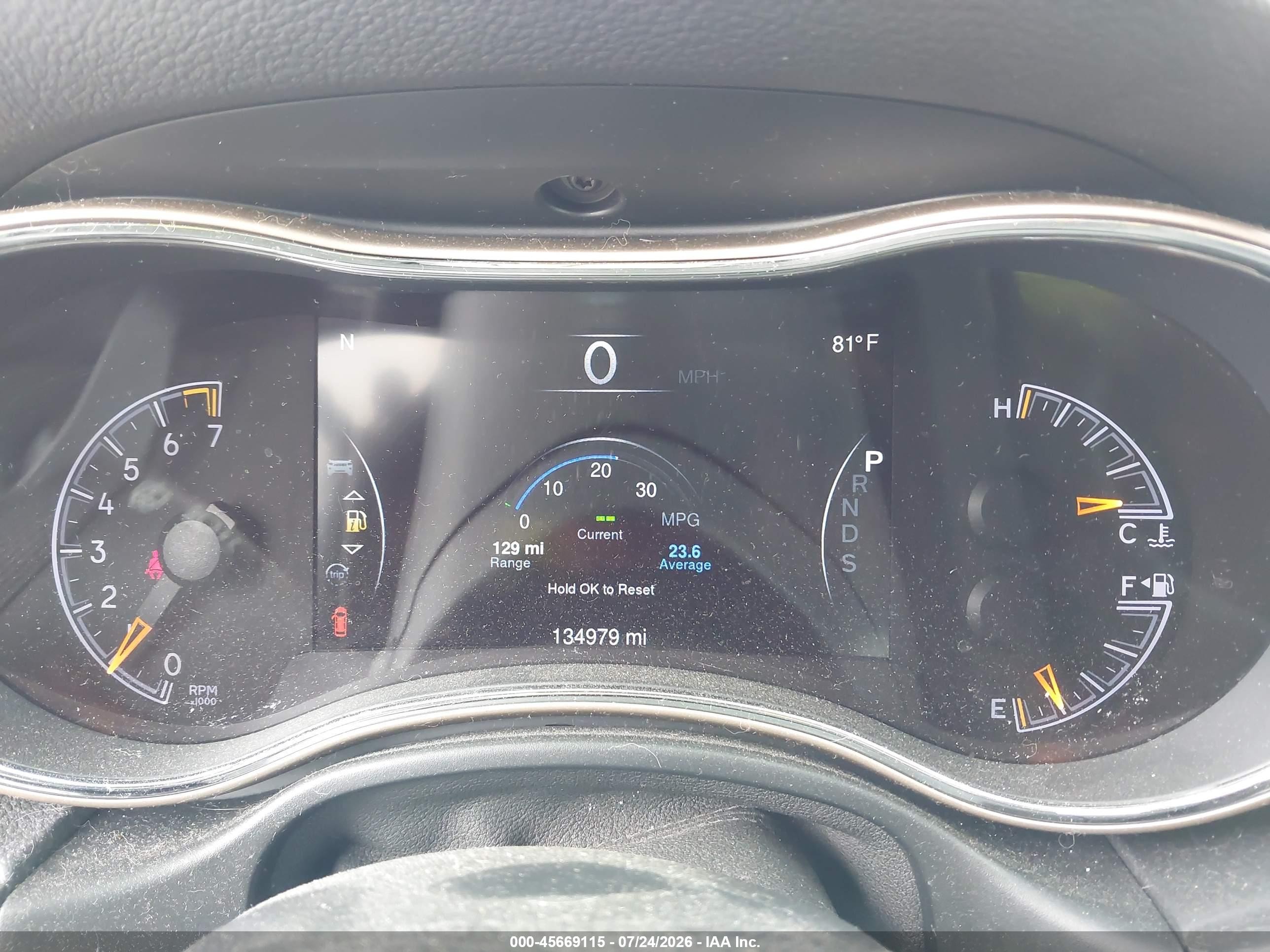 2015 Jeep Grand Cherokee Laredo Silver vin: 1C4RJFAG2FC708390