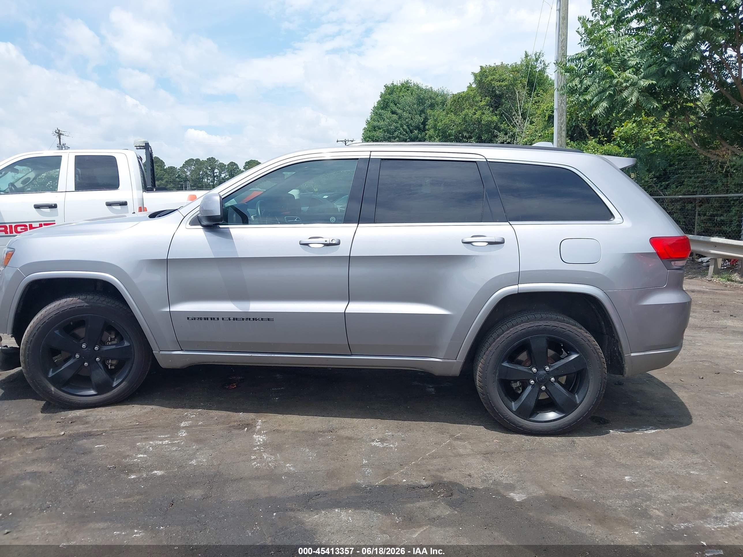 2015 Jeep Grand Cherokee Altitude Gray vin: 1C4RJFAG2FC720815