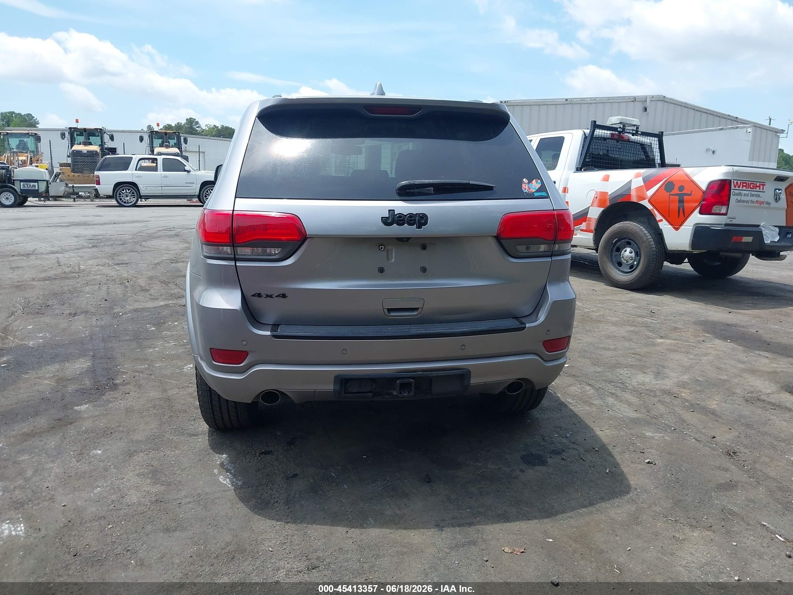 2015 Jeep Grand Cherokee Altitude Gray vin: 1C4RJFAG2FC720815
