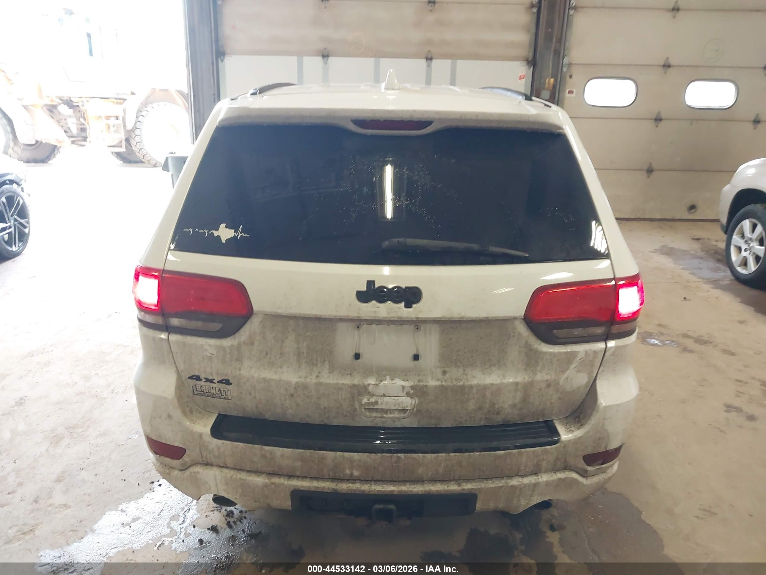 2015 Jeep Grand Cherokee Altitude Белый vin: 1C4RJFAG2FC742264