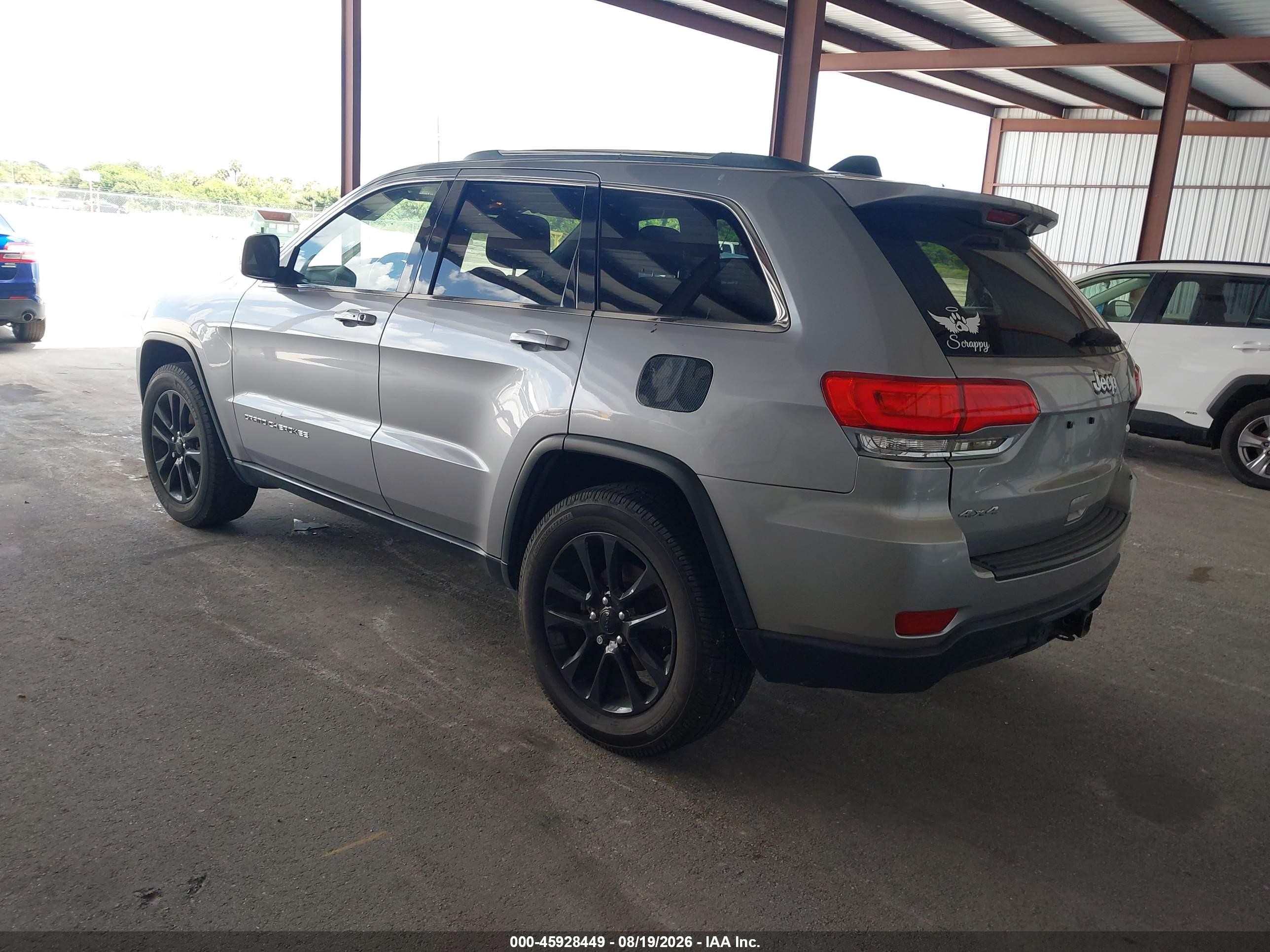 2015 Jeep Grand Cherokee Laredo Gray vin: 1C4RJFAG2FC892925