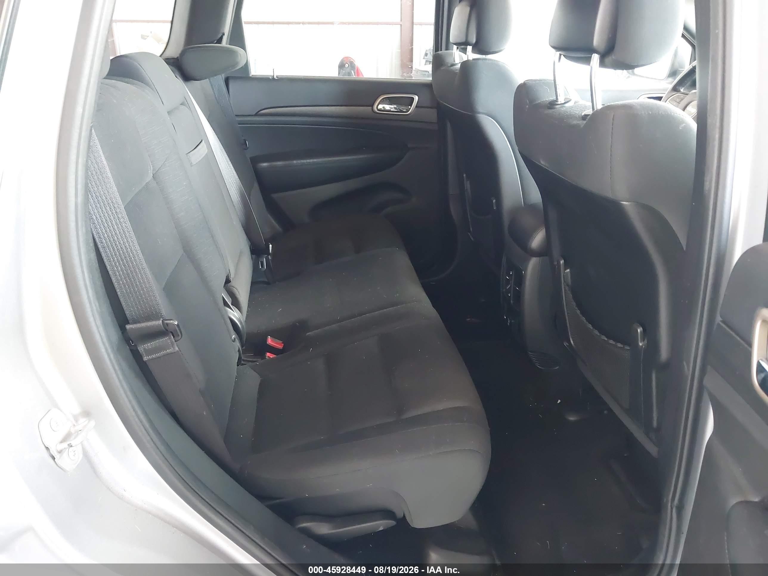 2015 Jeep Grand Cherokee Laredo Gray vin: 1C4RJFAG2FC892925