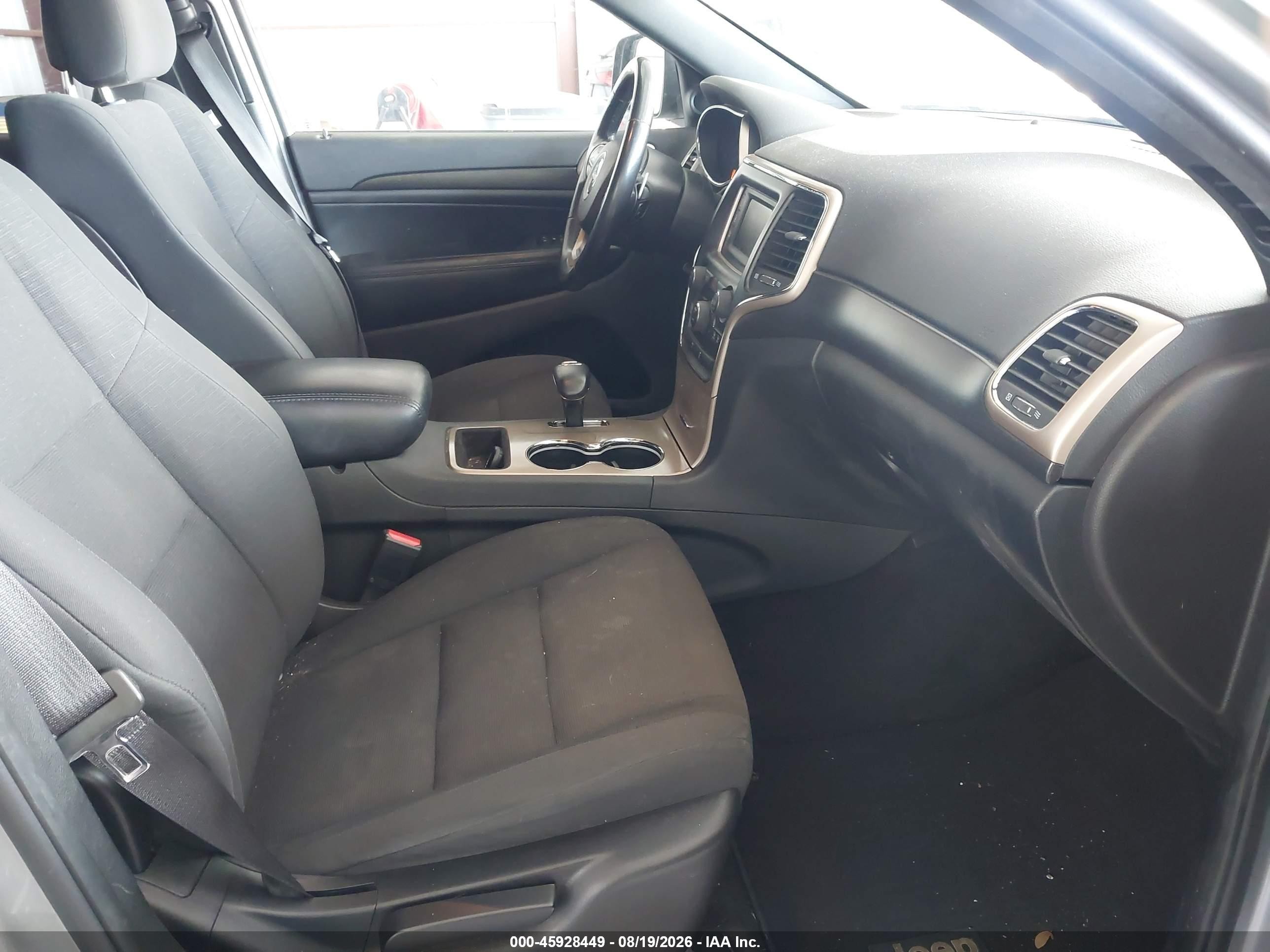 2015 Jeep Grand Cherokee Laredo Gray vin: 1C4RJFAG2FC892925