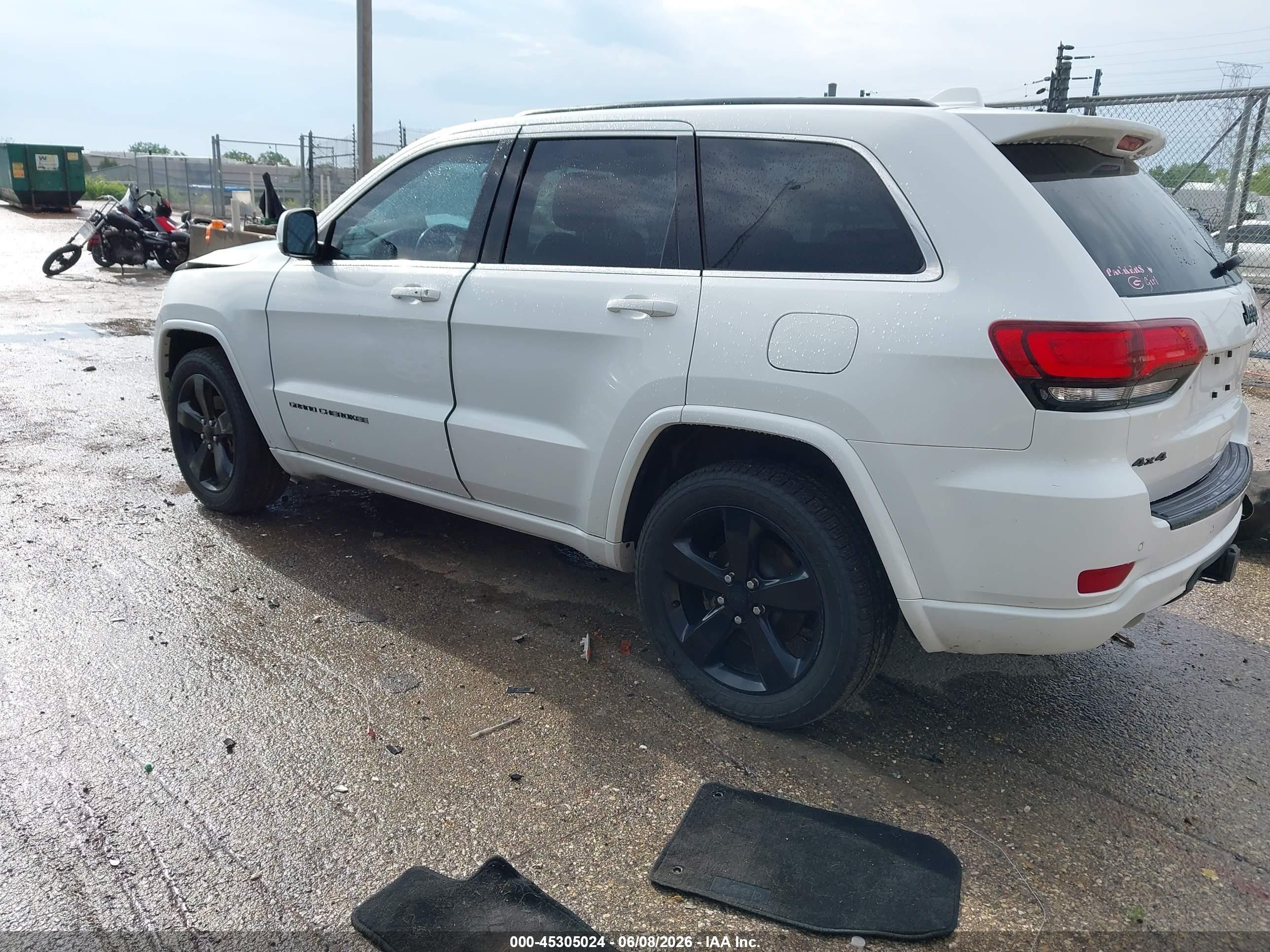 2015 Jeep Grand Cherokee Altitude Белый vin: 1C4RJFAG2FC924451