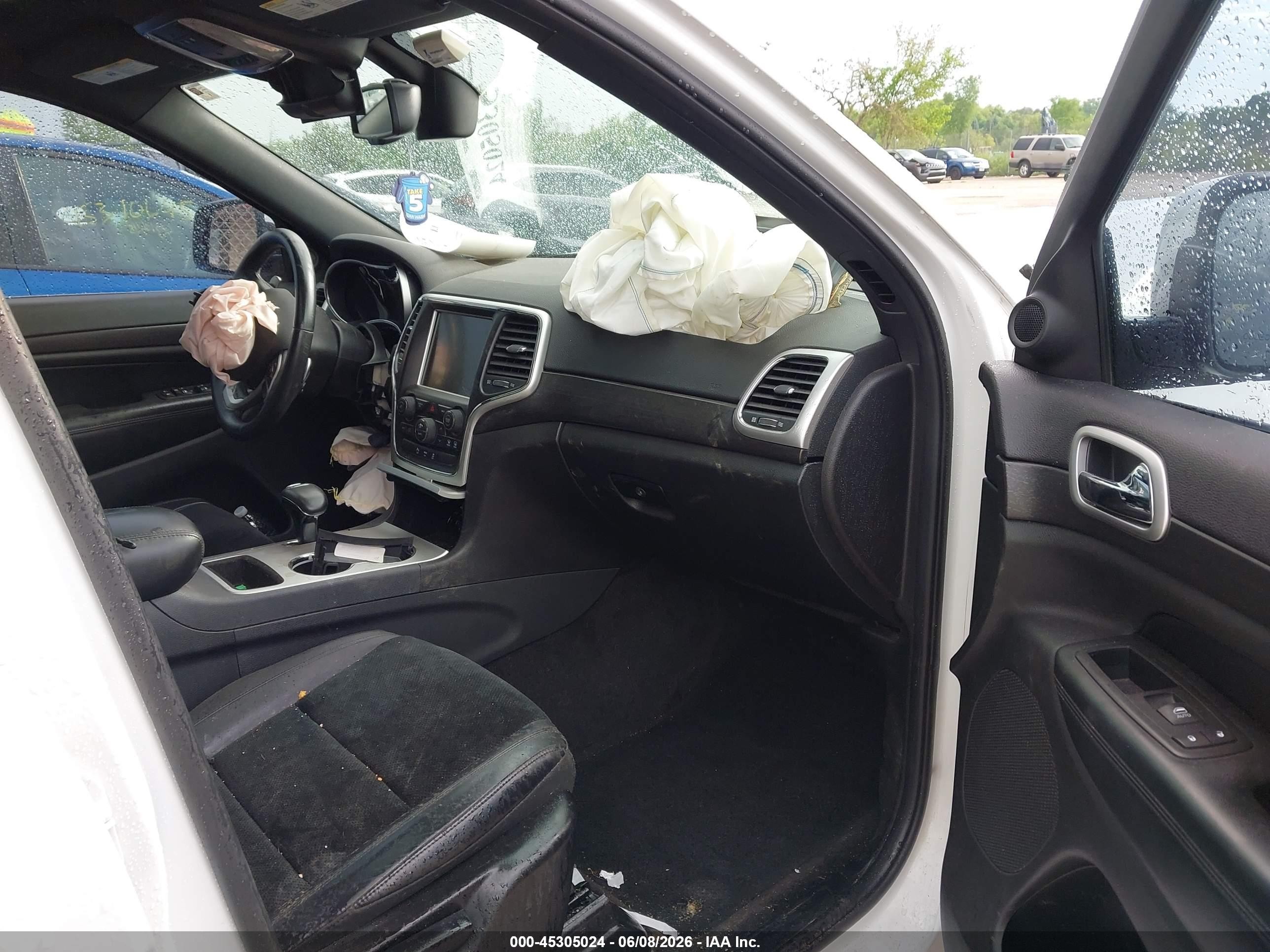 2015 Jeep Grand Cherokee Altitude Белый vin: 1C4RJFAG2FC924451
