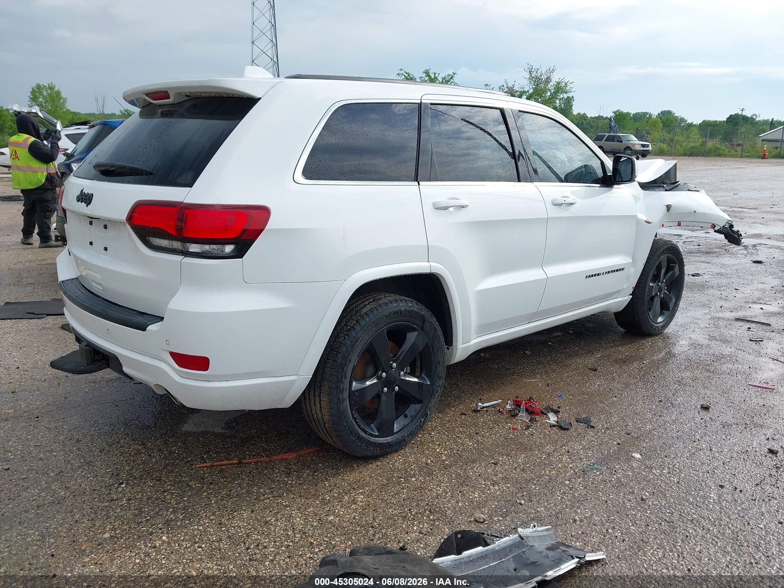 2015 Jeep Grand Cherokee Altitude Белый vin: 1C4RJFAG2FC924451