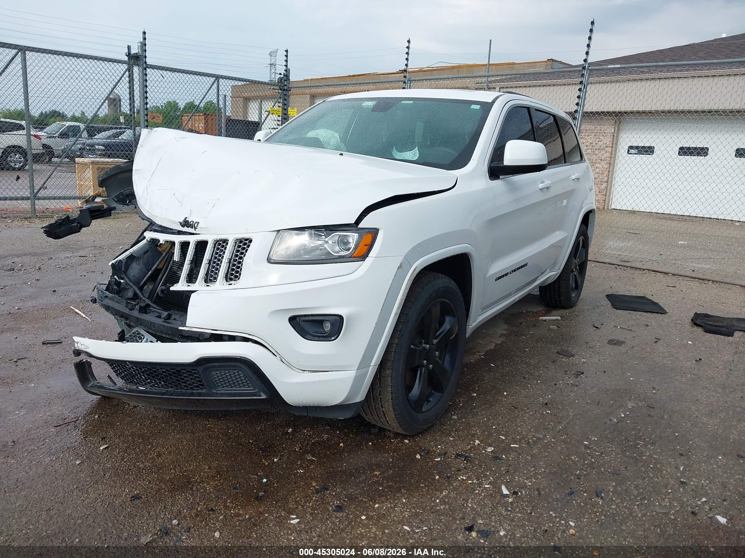 2015 Jeep Grand Cherokee Altitude Белый vin: 1C4RJFAG2FC924451