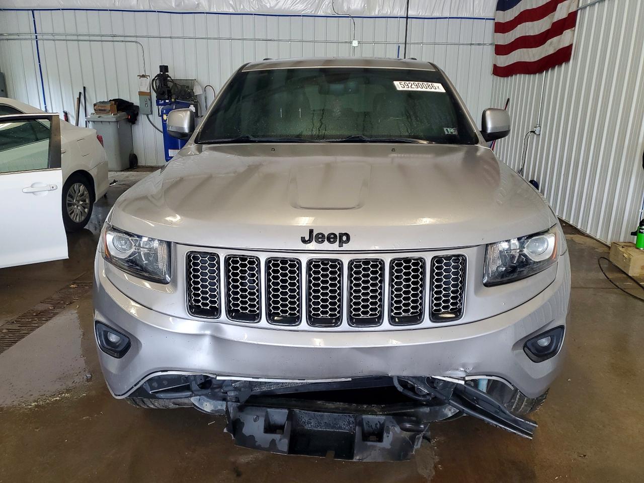 2015 Jeep Grand Cherokee Laredo Gray vin: 1C4RJFAG2FC924868