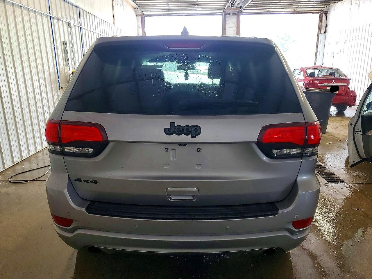 2015 Jeep Grand Cherokee Laredo Gray vin: 1C4RJFAG2FC924868