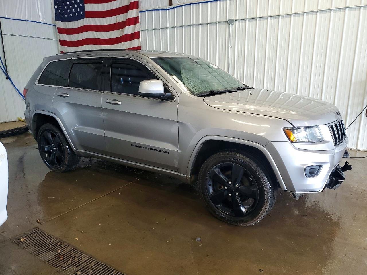 2015 Jeep Grand Cherokee Laredo Gray vin: 1C4RJFAG2FC924868