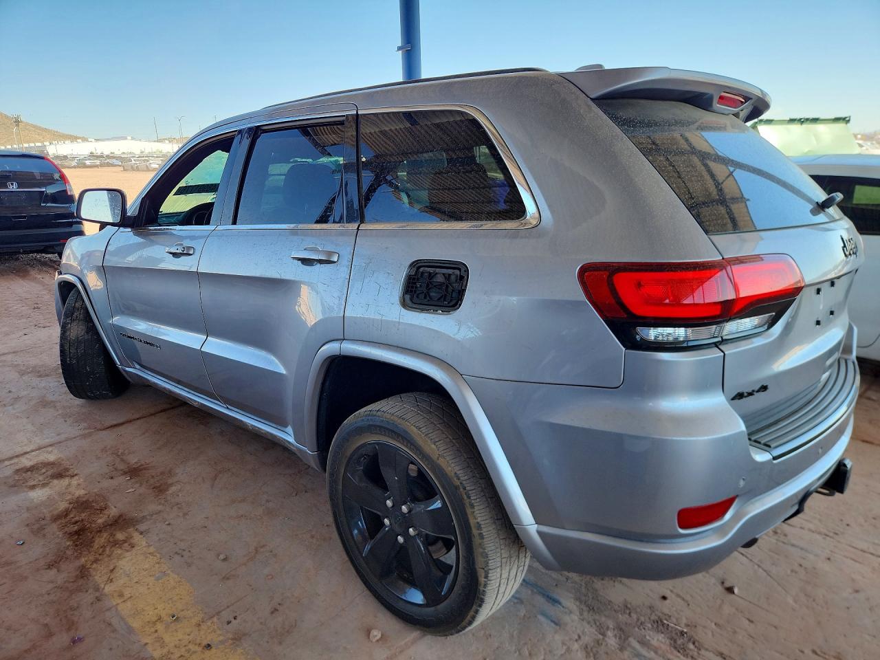 2015 Jeep Grand Cherokee Laredo Silver vin: 1C4RJFAG2FC941945