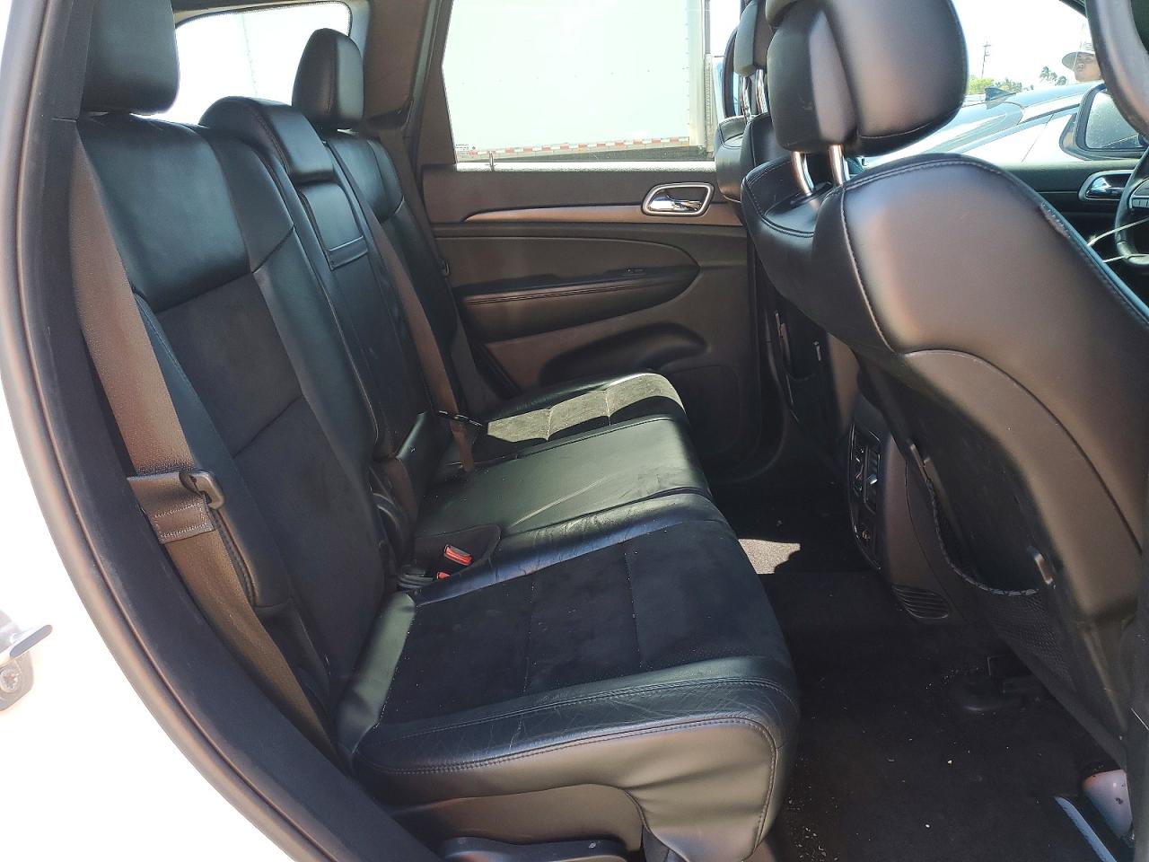 2017 Jeep Grand Cherokee Laredo White vin: 1C4RJFAG2HC771895