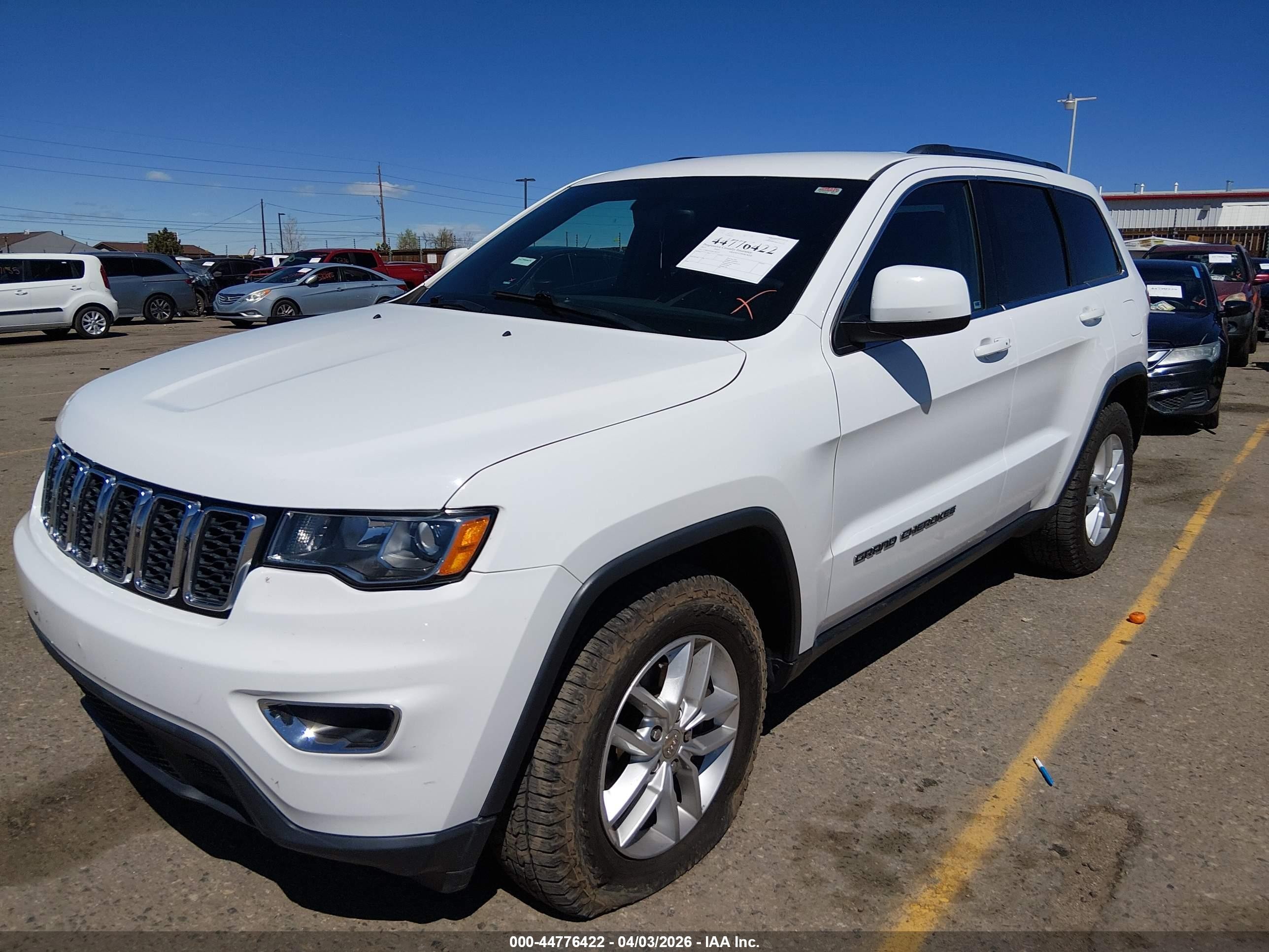 2017 Jeep Grand Cherokee Laredo 4x4 White vin: 1C4RJFAG2HC782377