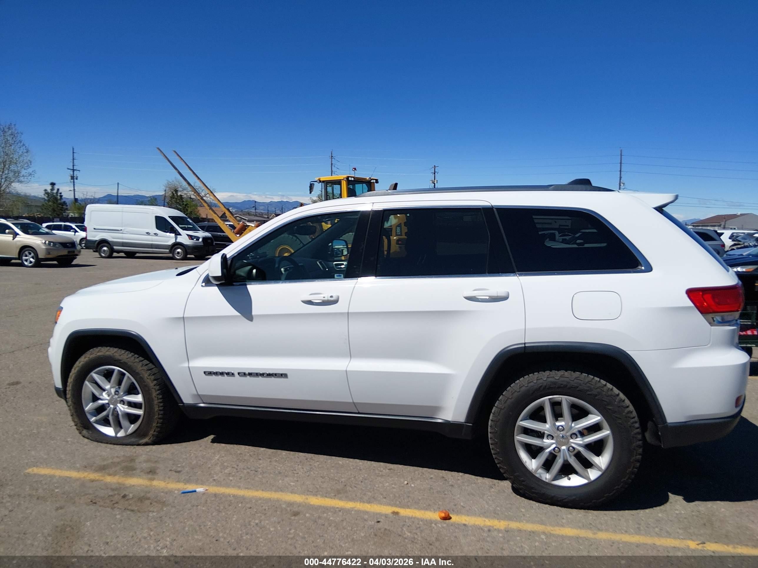 2017 Jeep Grand Cherokee Laredo 4x4 White vin: 1C4RJFAG2HC782377