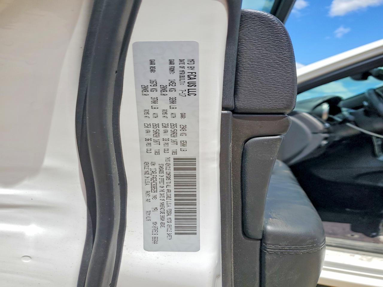 2017 Jeep Grand Cherokee Laredo Белый vin: 1C4RJFAG2HC938529