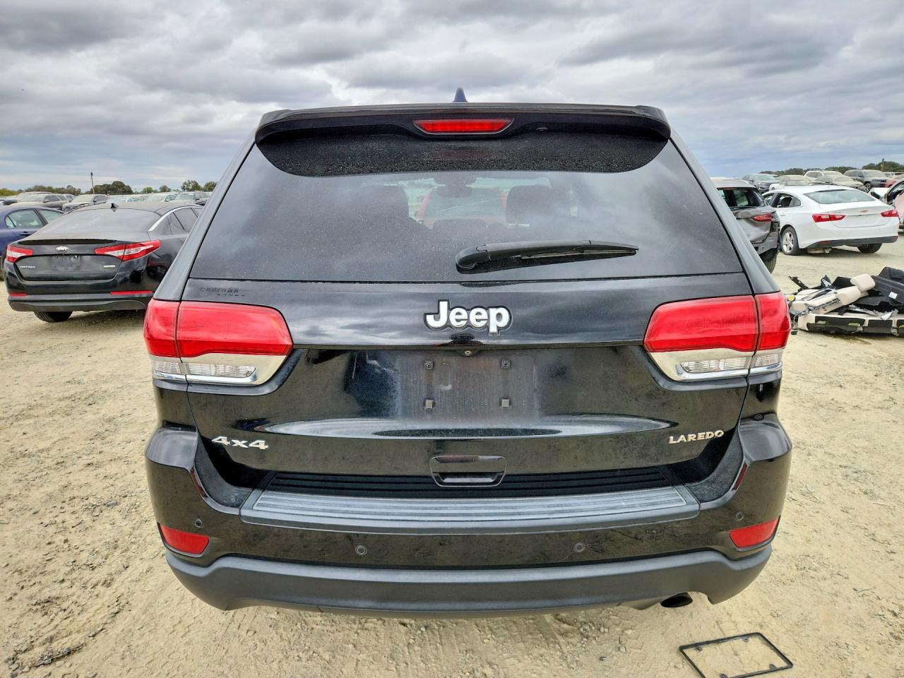 2018 Jeep Grand Cherokee Laredo Черный vin: 1C4RJFAG2JC268163